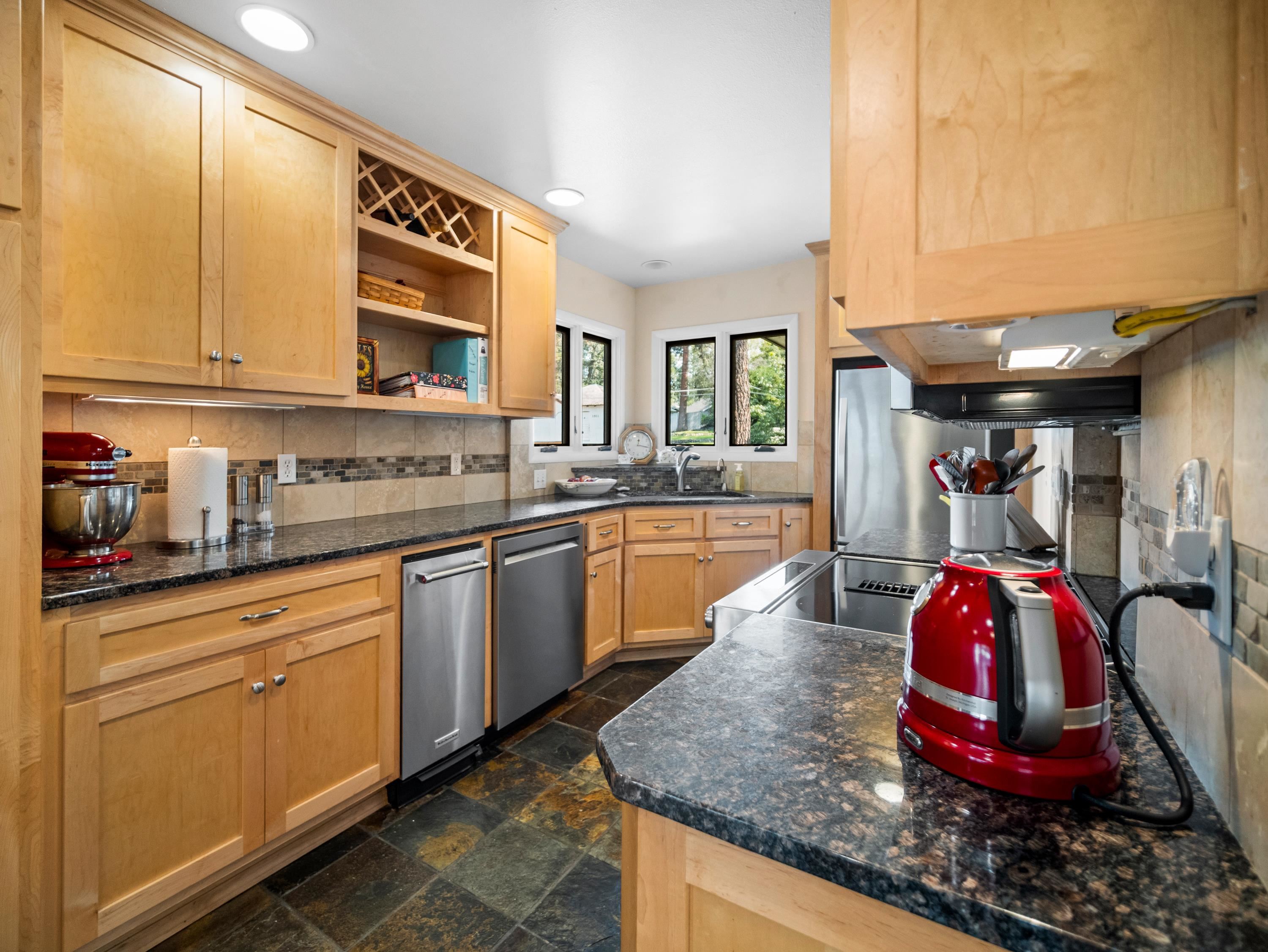1003 E 16th Ave - Photo 12