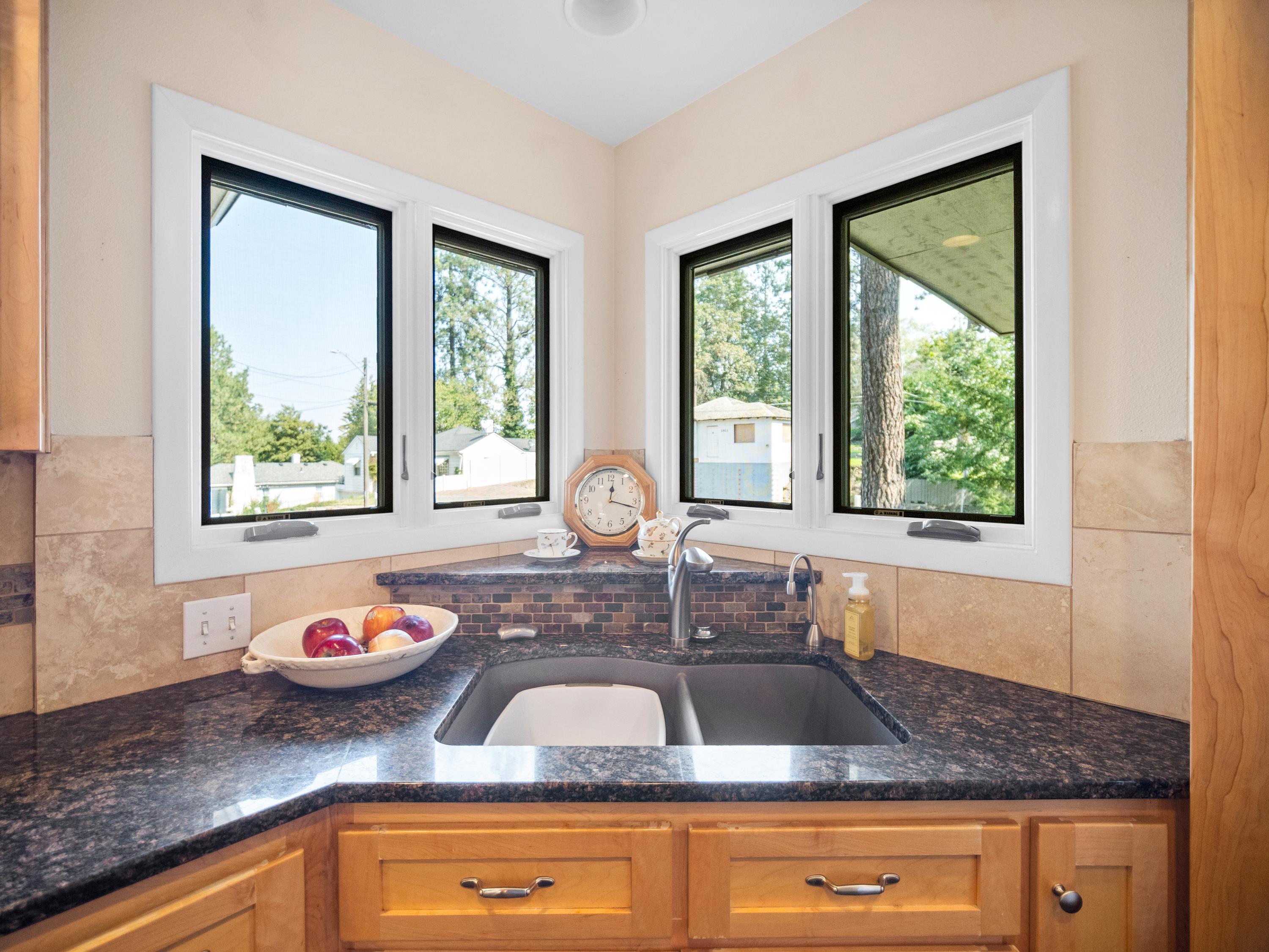 1003 E 16th Ave - Photo 15