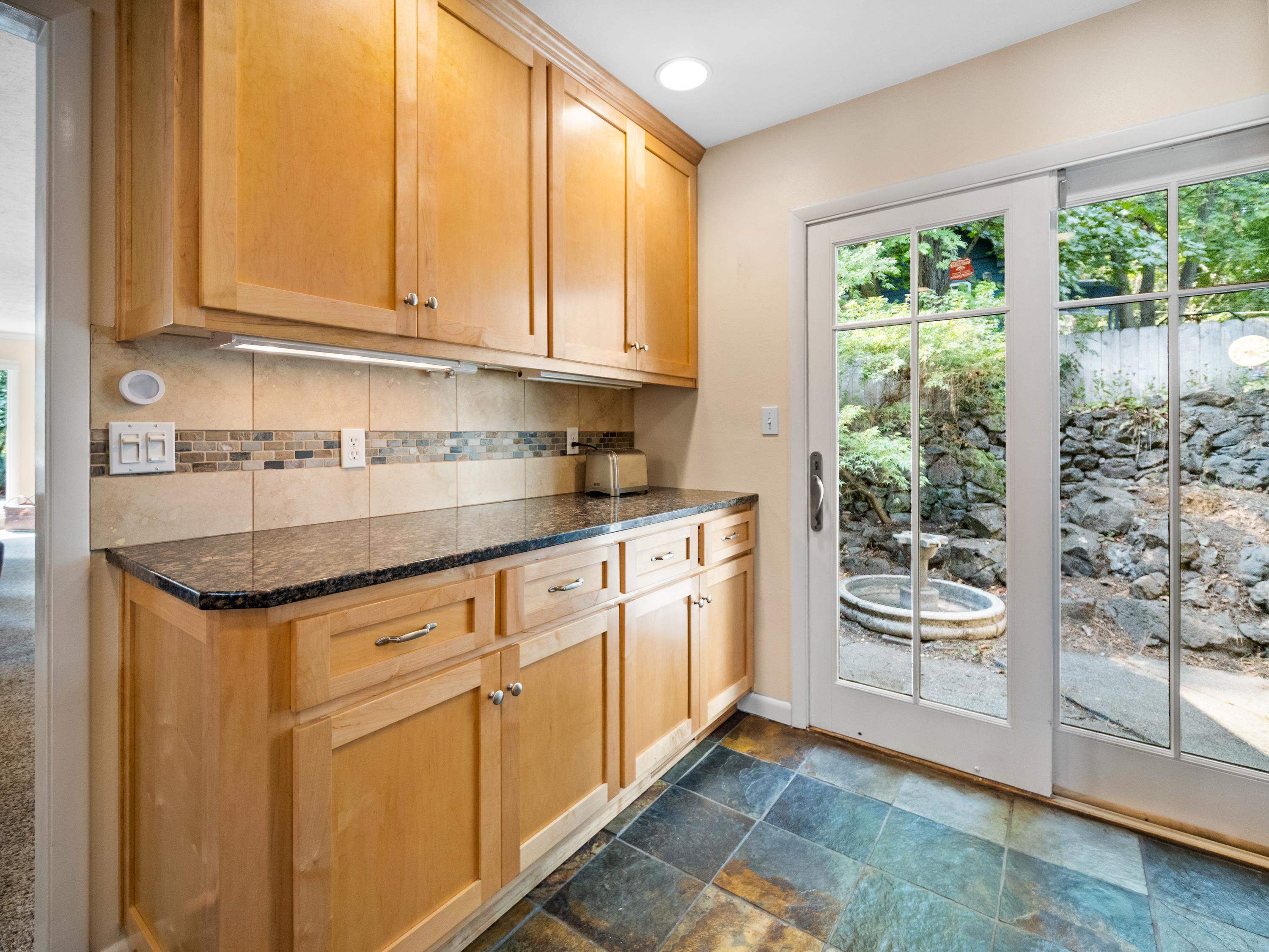 1003 E 16th Ave - Photo 16