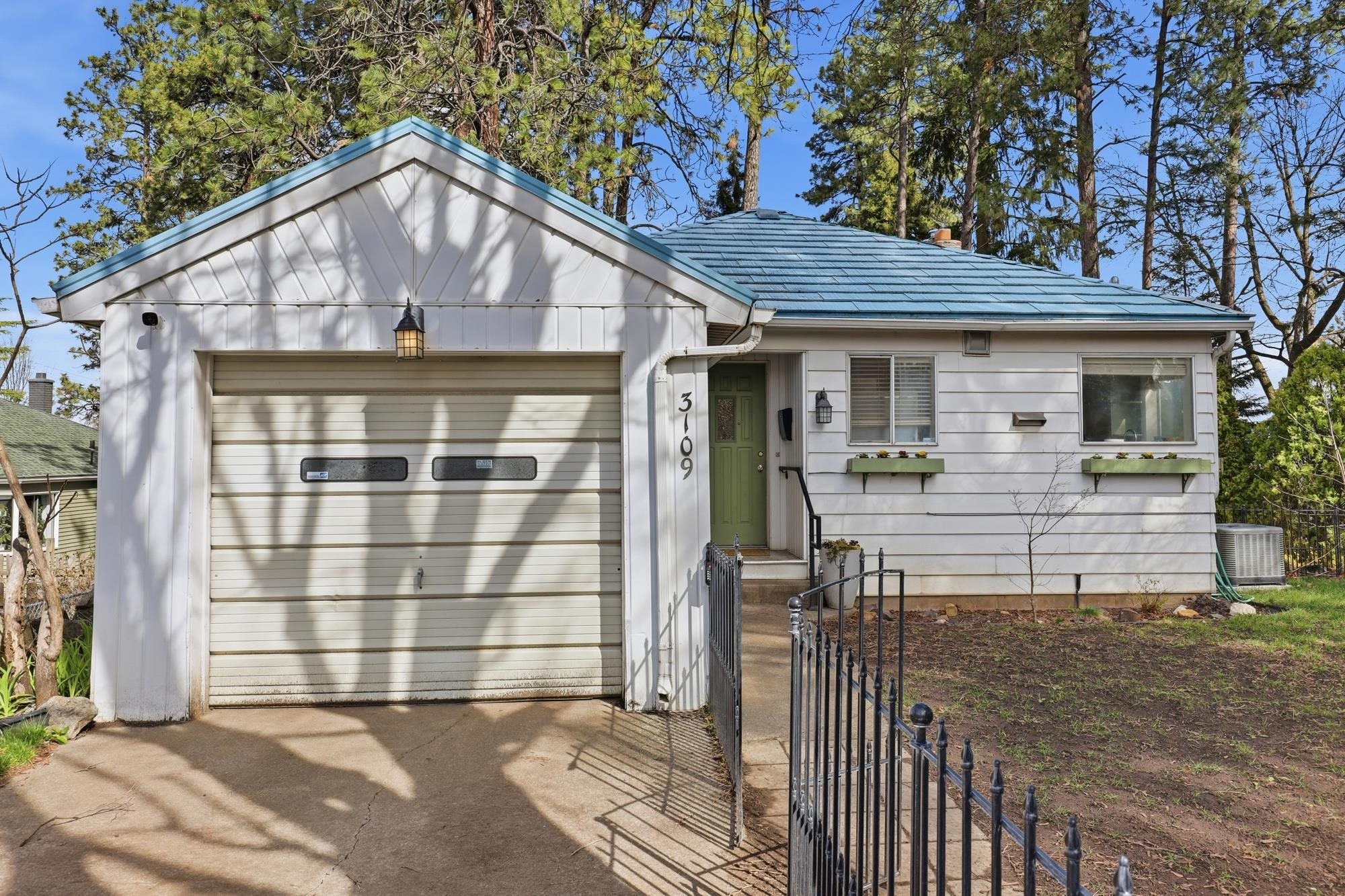 3109 E 14th Ave - Photo 43