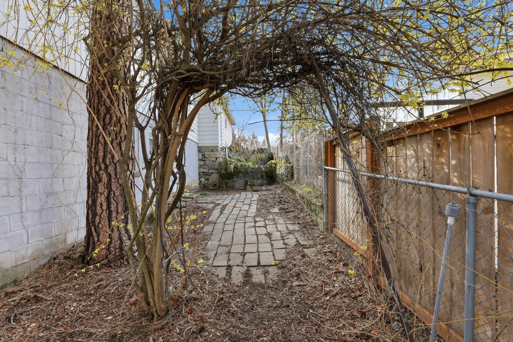3109 E 14th Ave - Photo 36