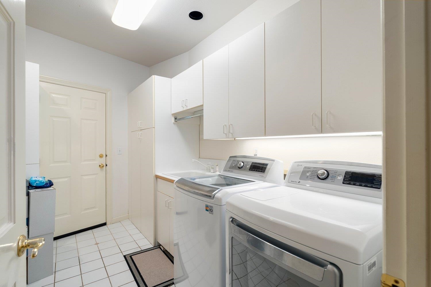 714 E Edenderry Ct - Photo 46