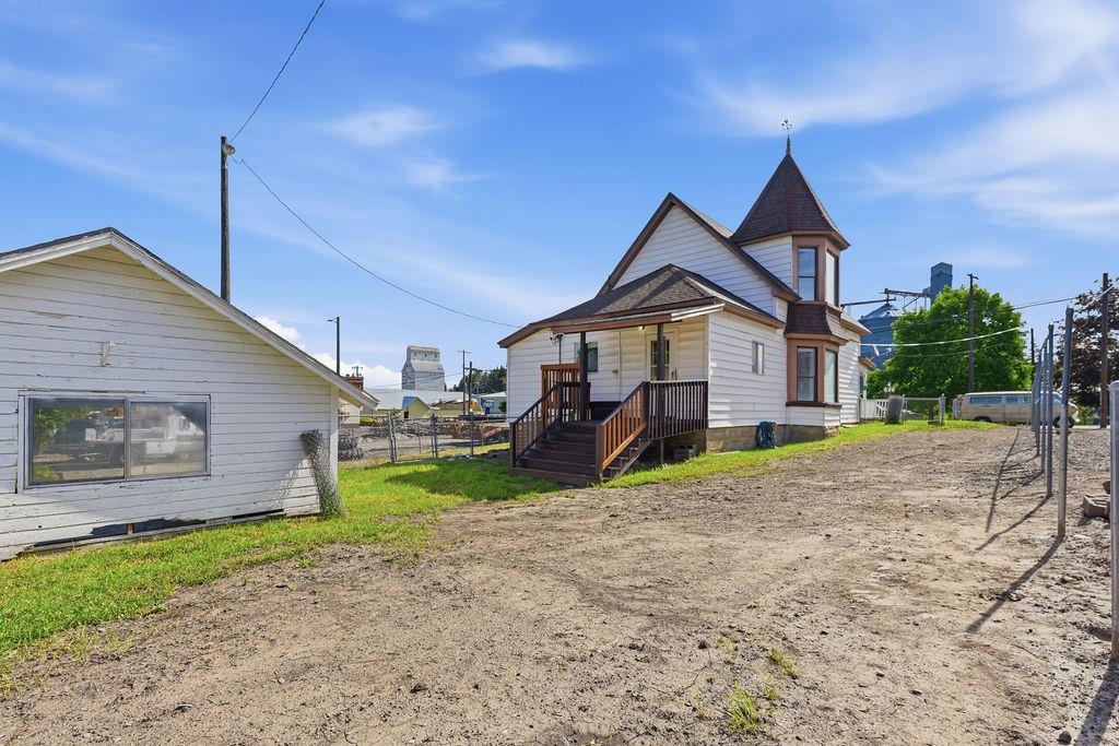 108 S 1st St - Photo 40