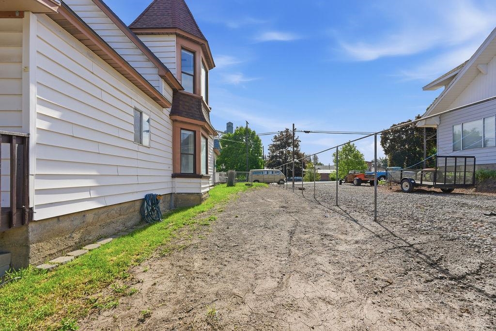 108 S 1st St - Photo 42