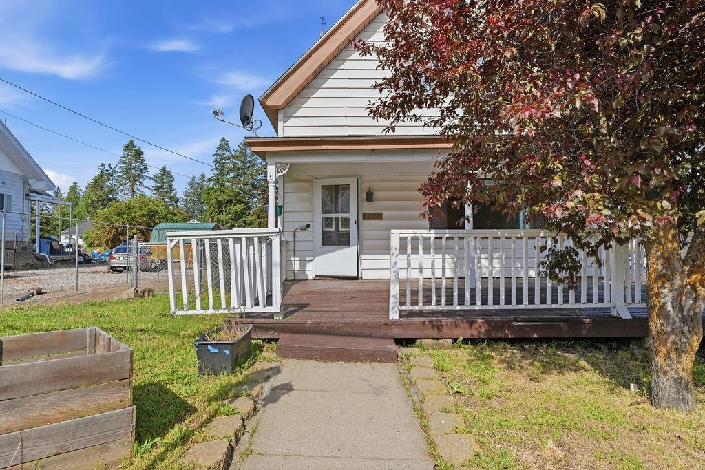 108 S 1st St - Photo 2