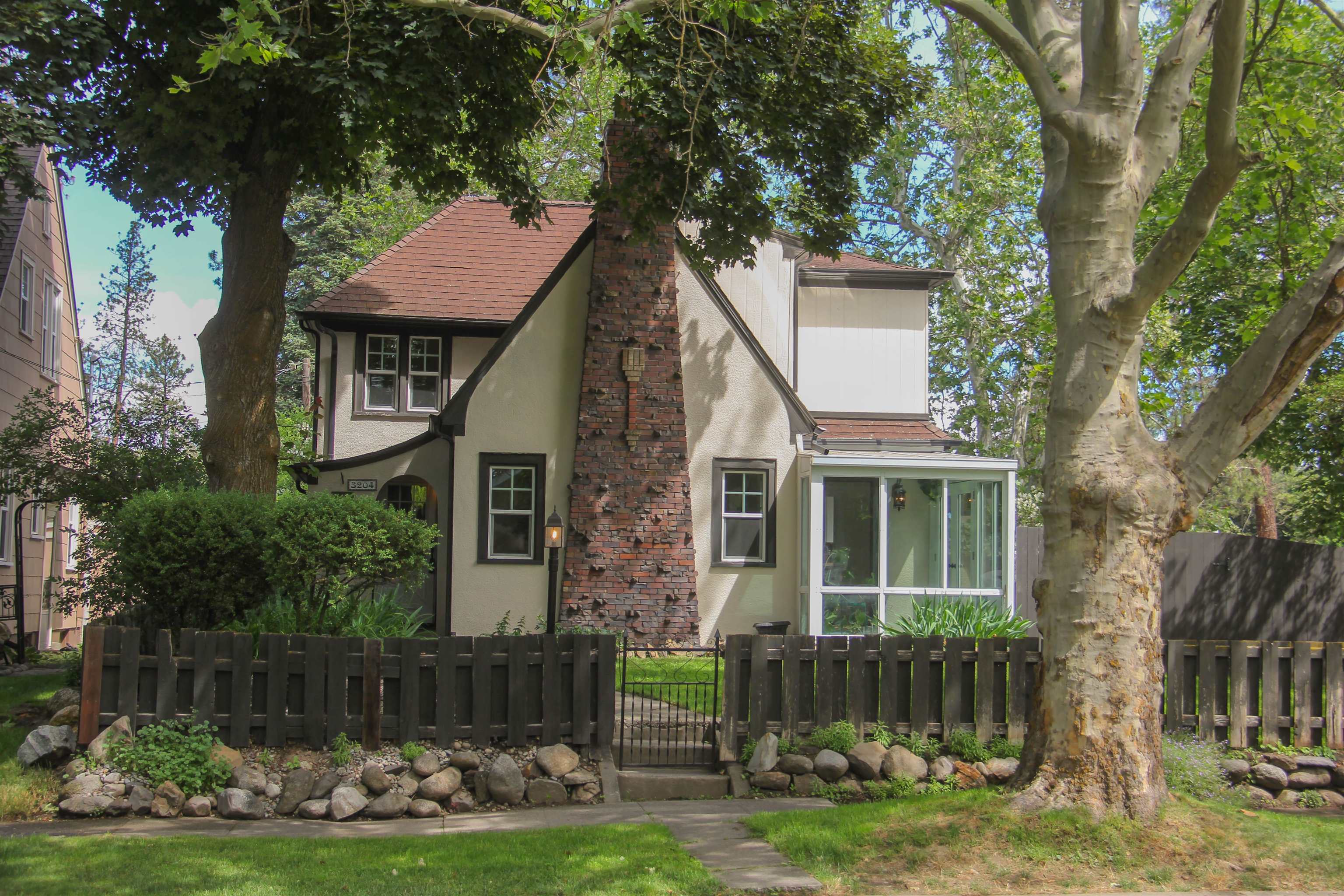 3204 W CORA Ave - Photo 1