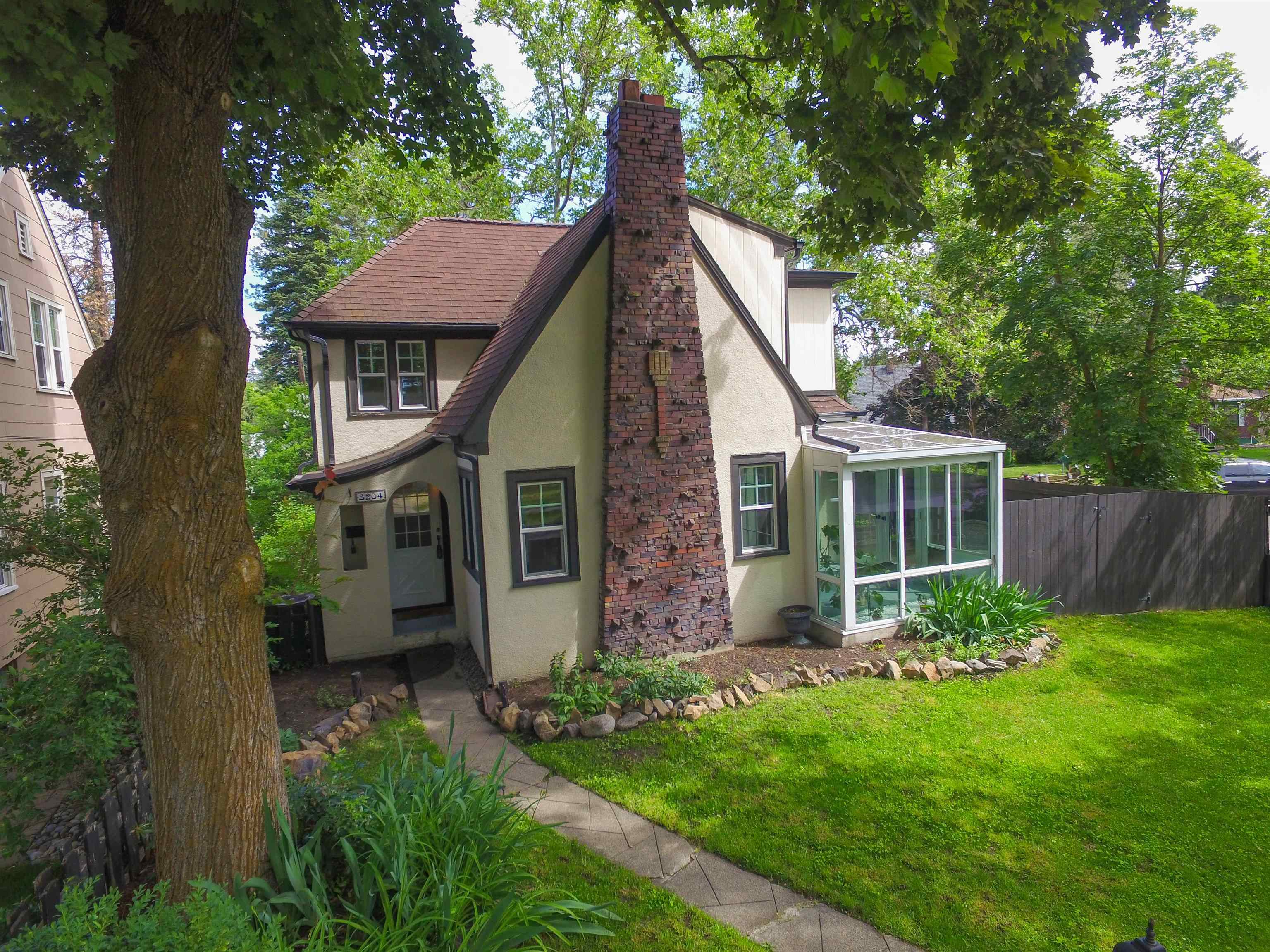 3204 W CORA Ave - Photo 2