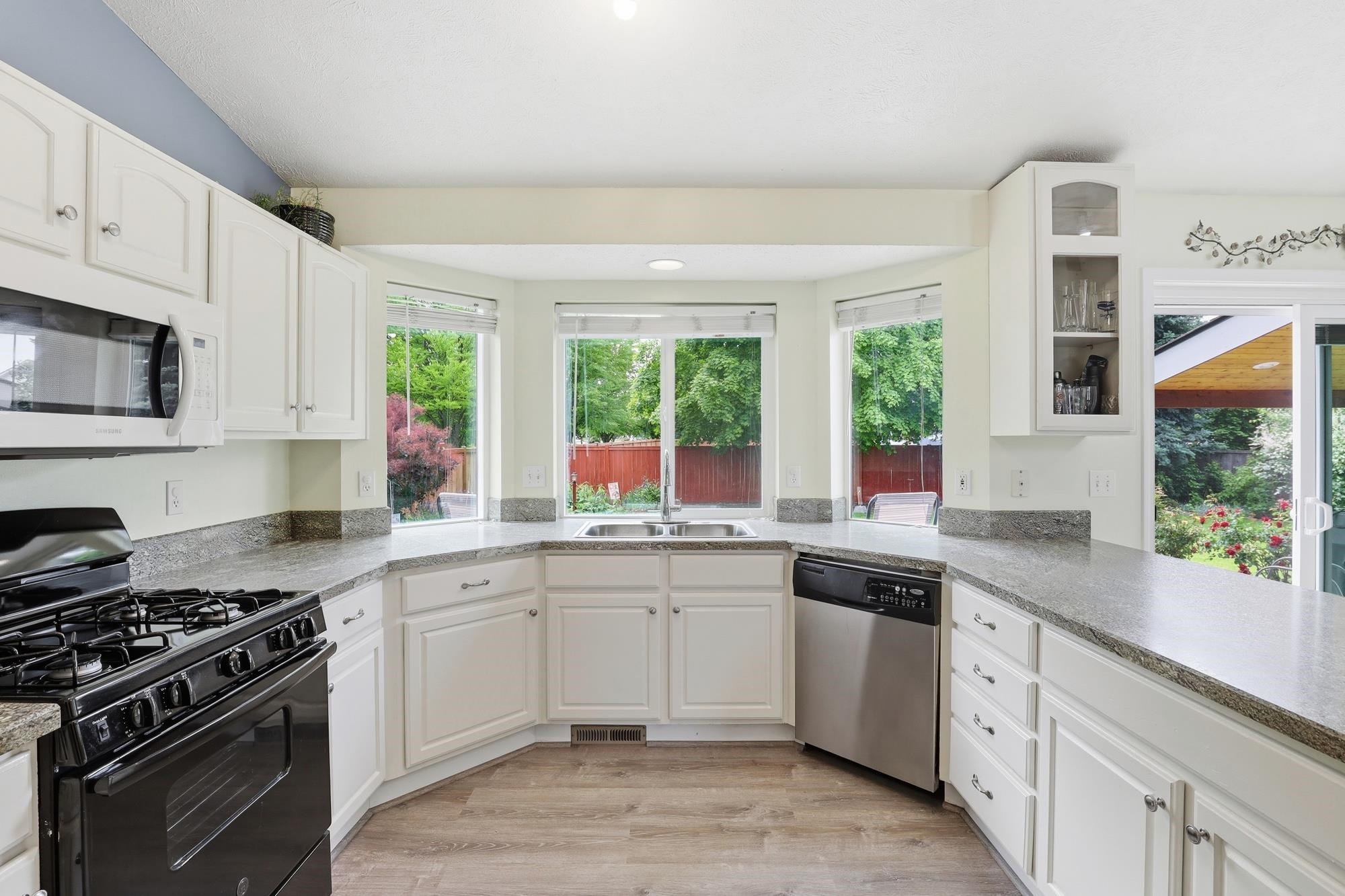 23918 E Maxwell Dr - Photo 13