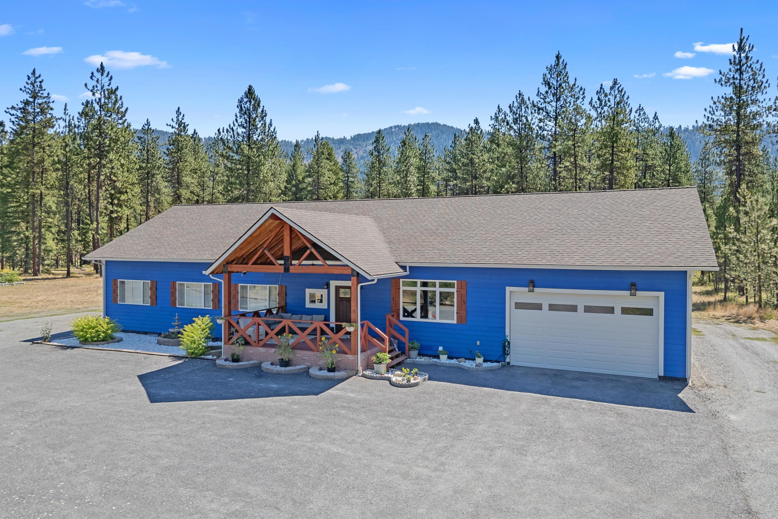 1196 Sunrise Way - Photo 2