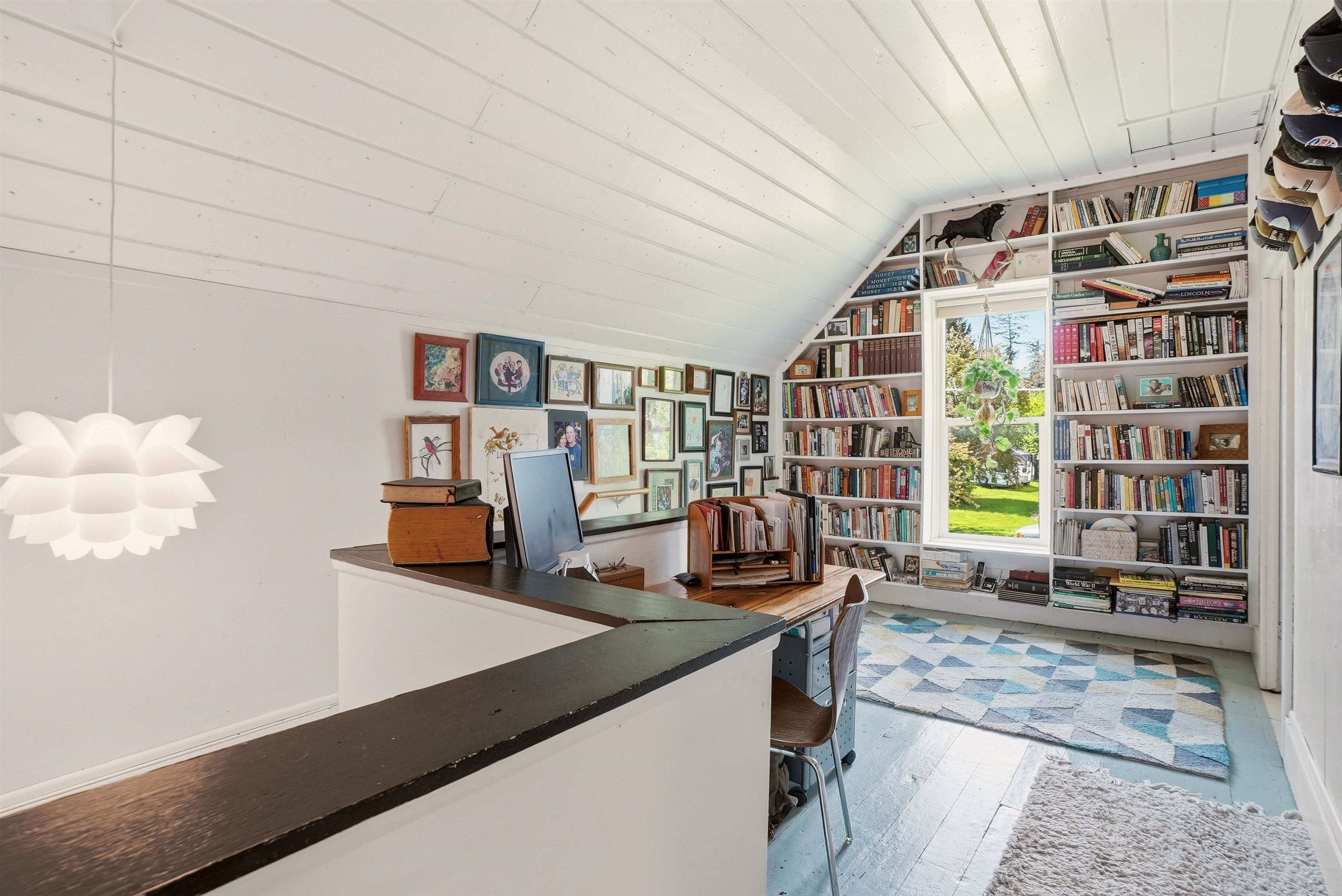 233 W Pacific St - Photo 10