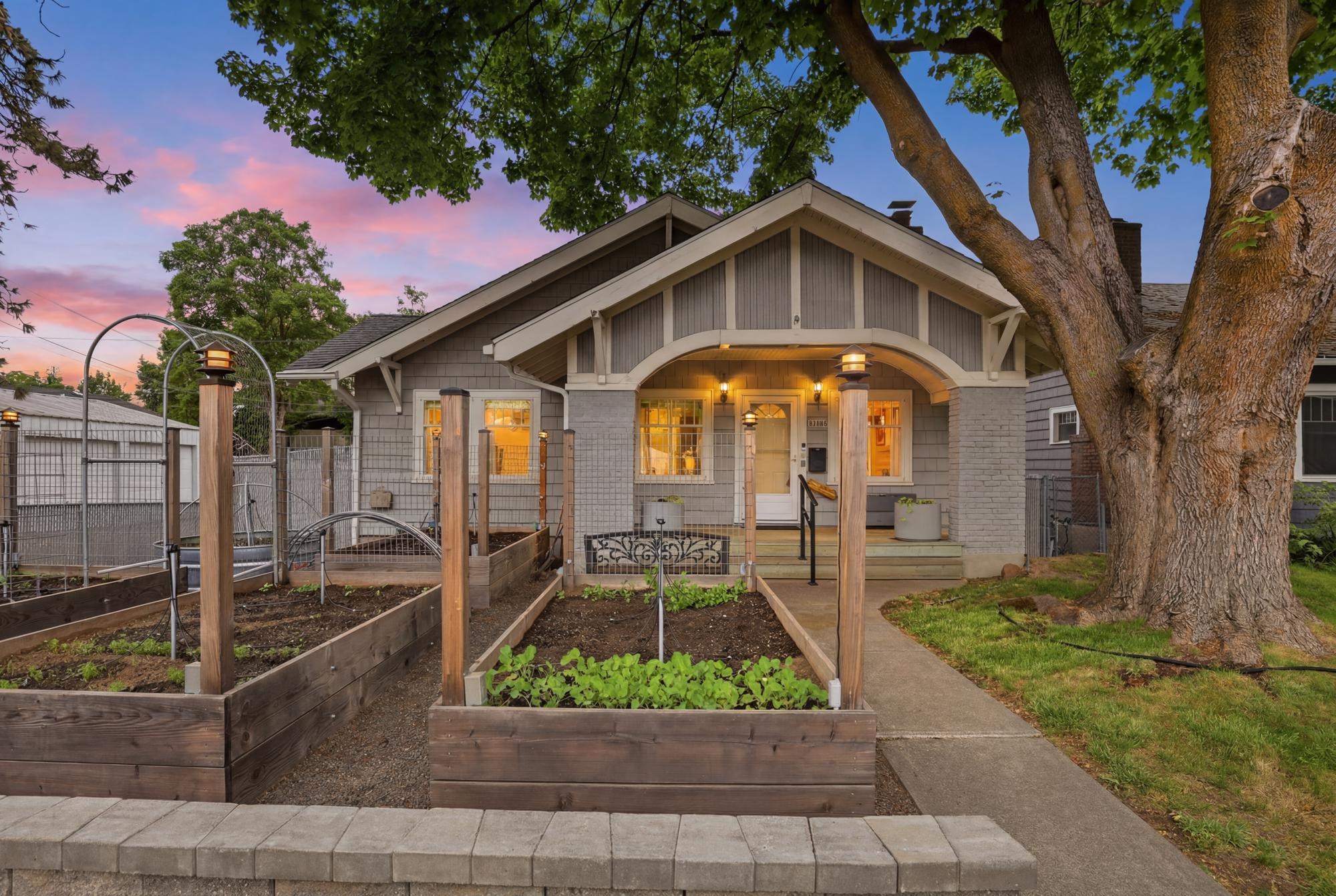 303 E 16th Ave - Photo 1