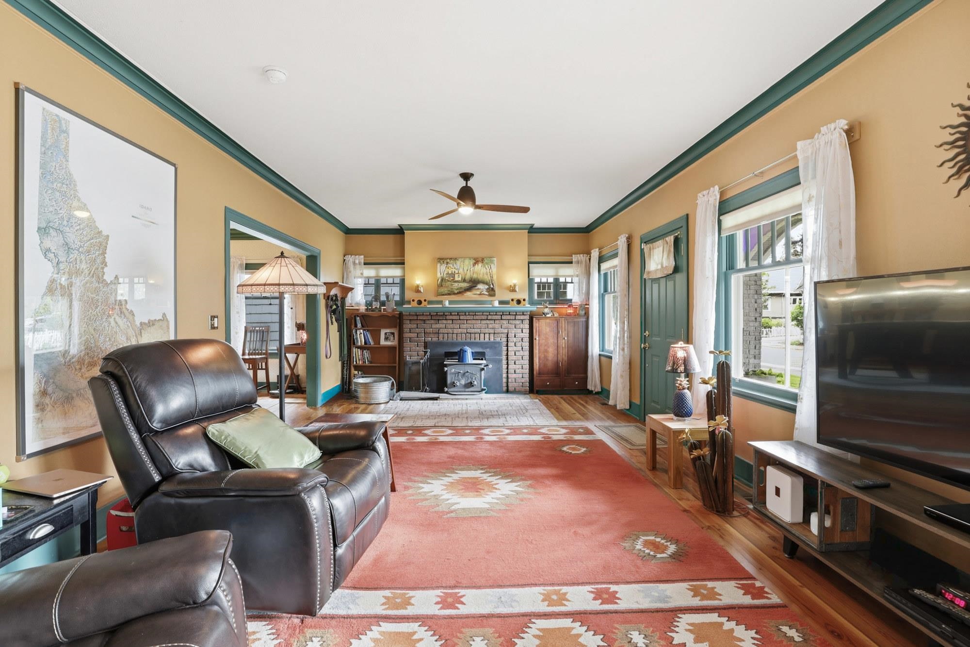 303 E 16th Ave - Photo 5