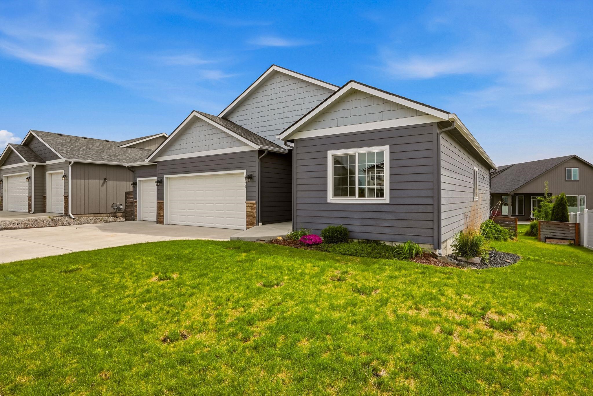 8470 N Oak St - Photo 3