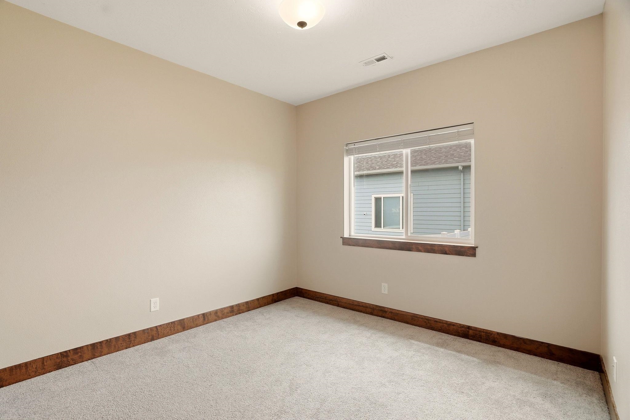 8470 N Oak St - Photo 21