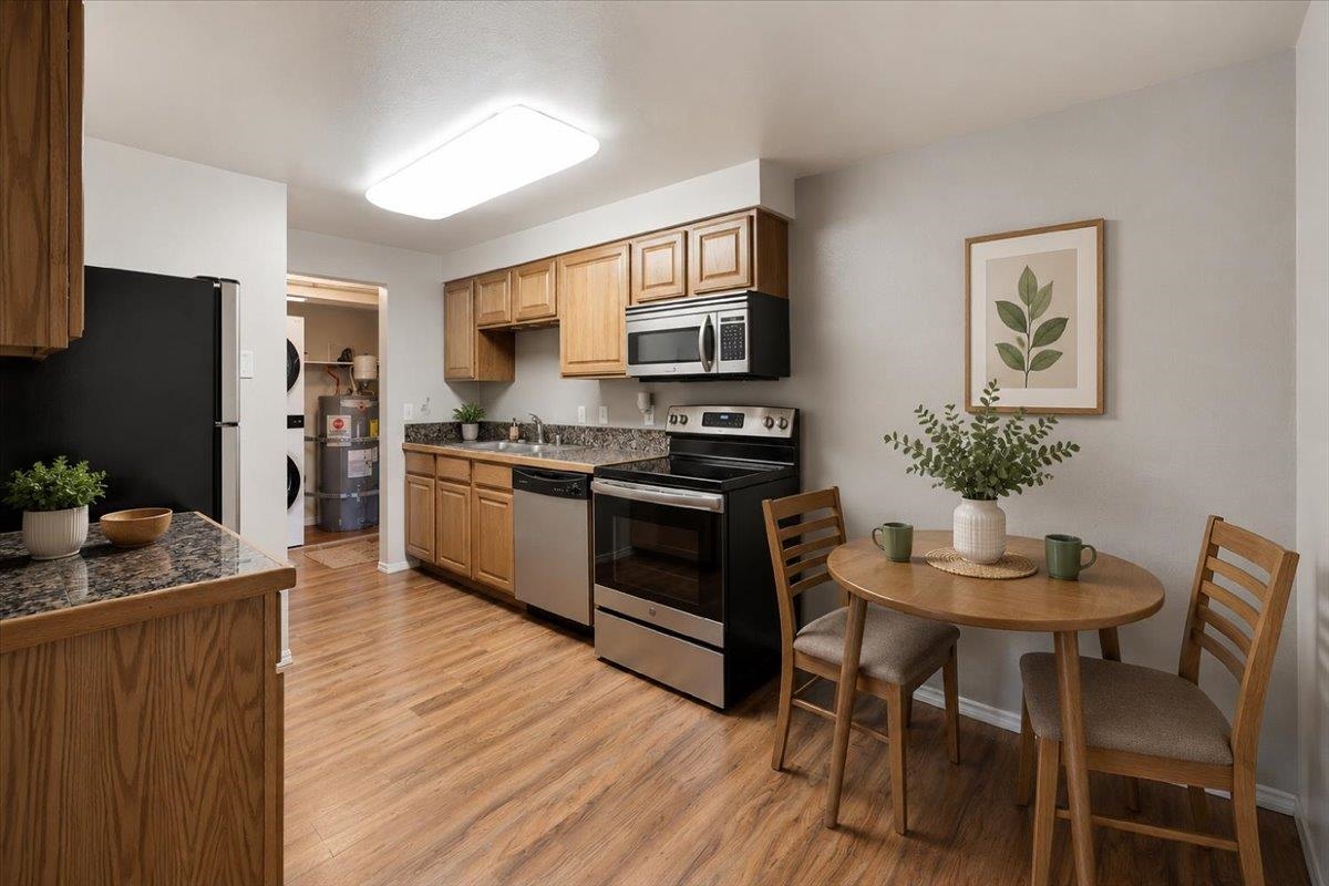 1418 W 6TH Ave - Photo 9