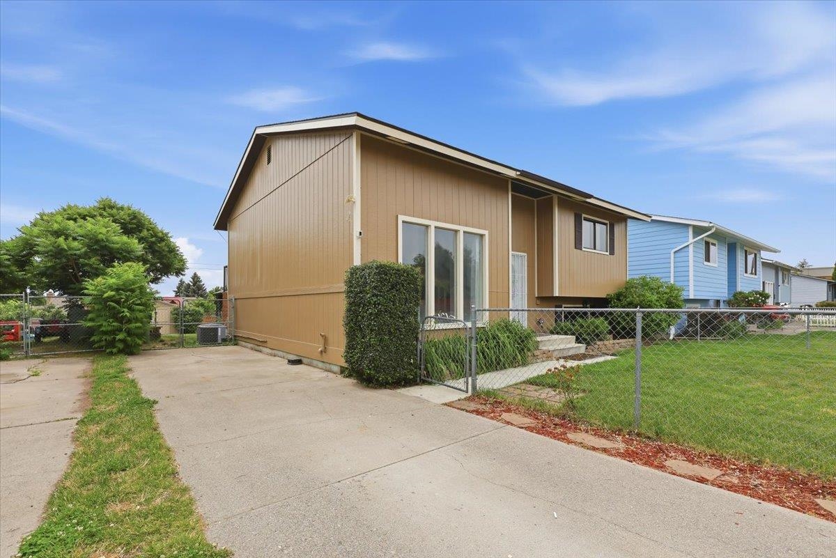 3314 E Courtland Ave - Photo 3