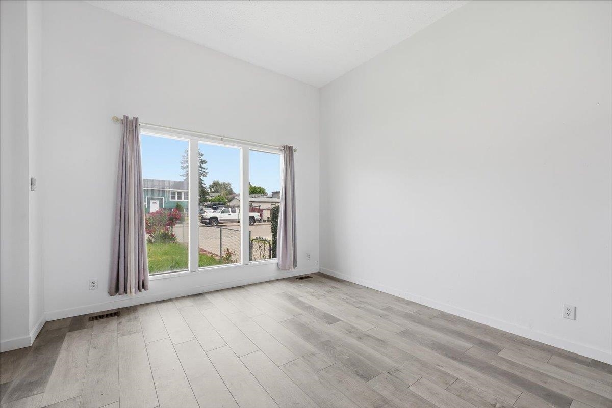 3314 E Courtland Ave - Photo 5