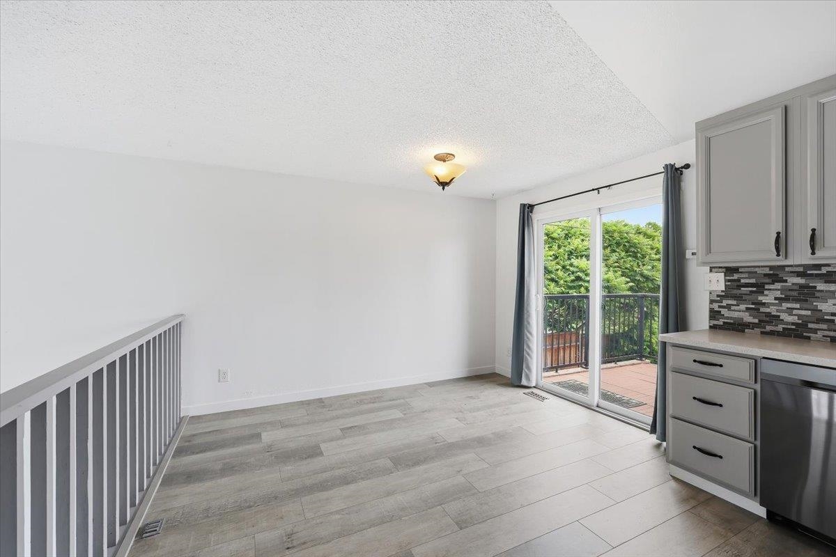 3314 E Courtland Ave - Photo 12