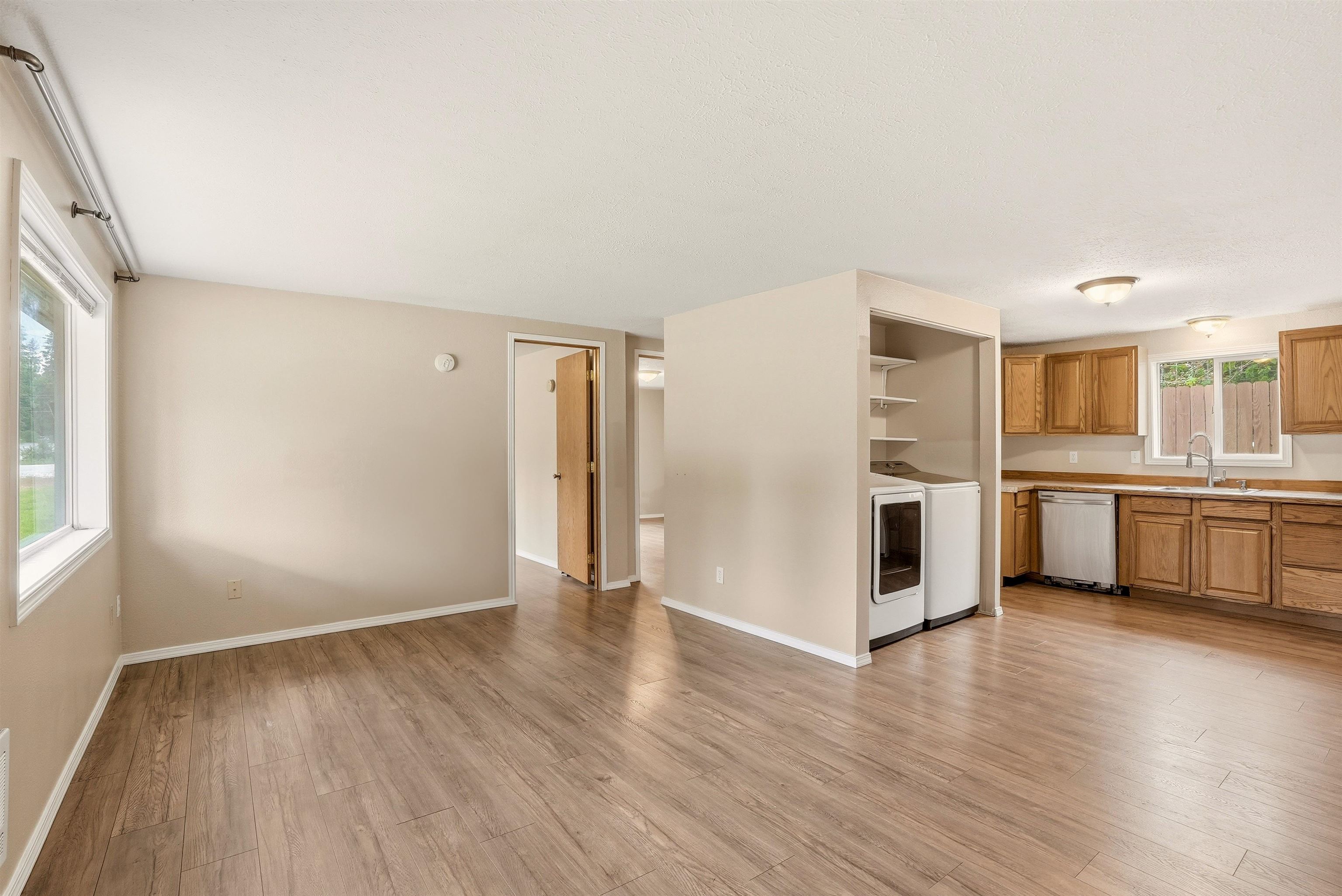 104 N Colville Rd - Photo 5