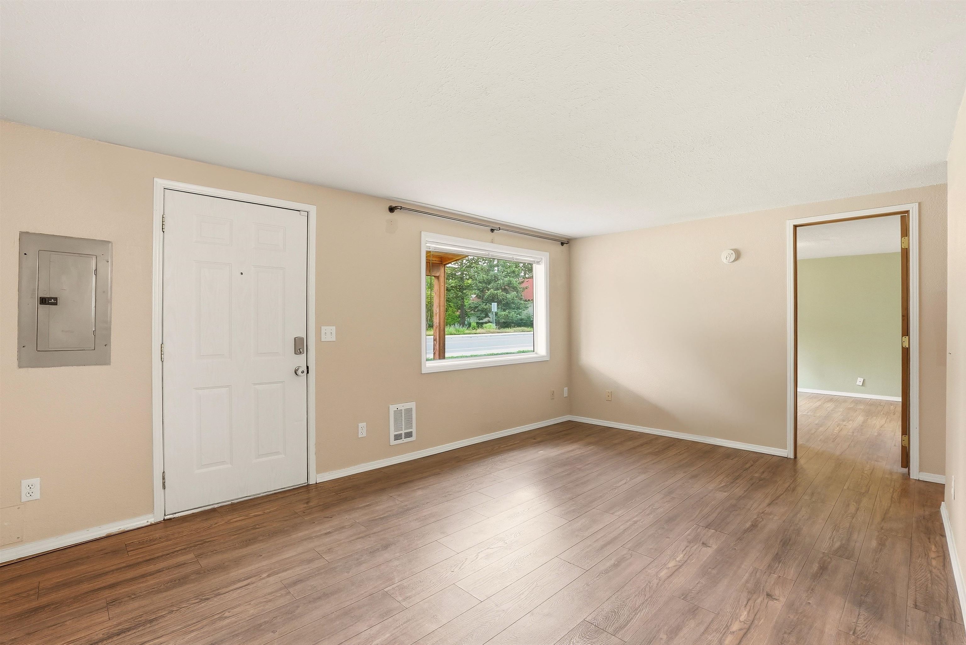 104 N Colville Rd - Photo 8