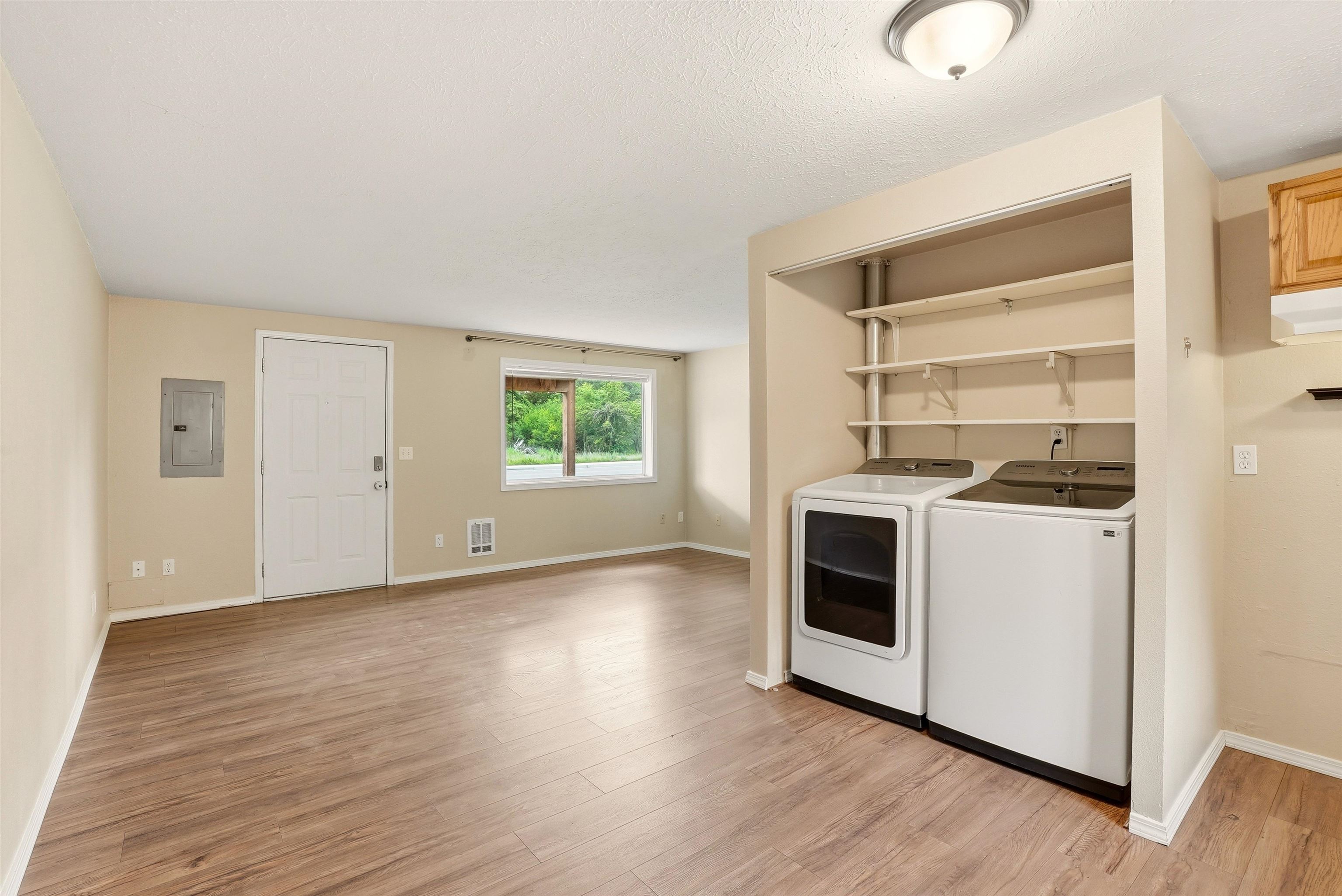 104 N Colville Rd - Photo 6