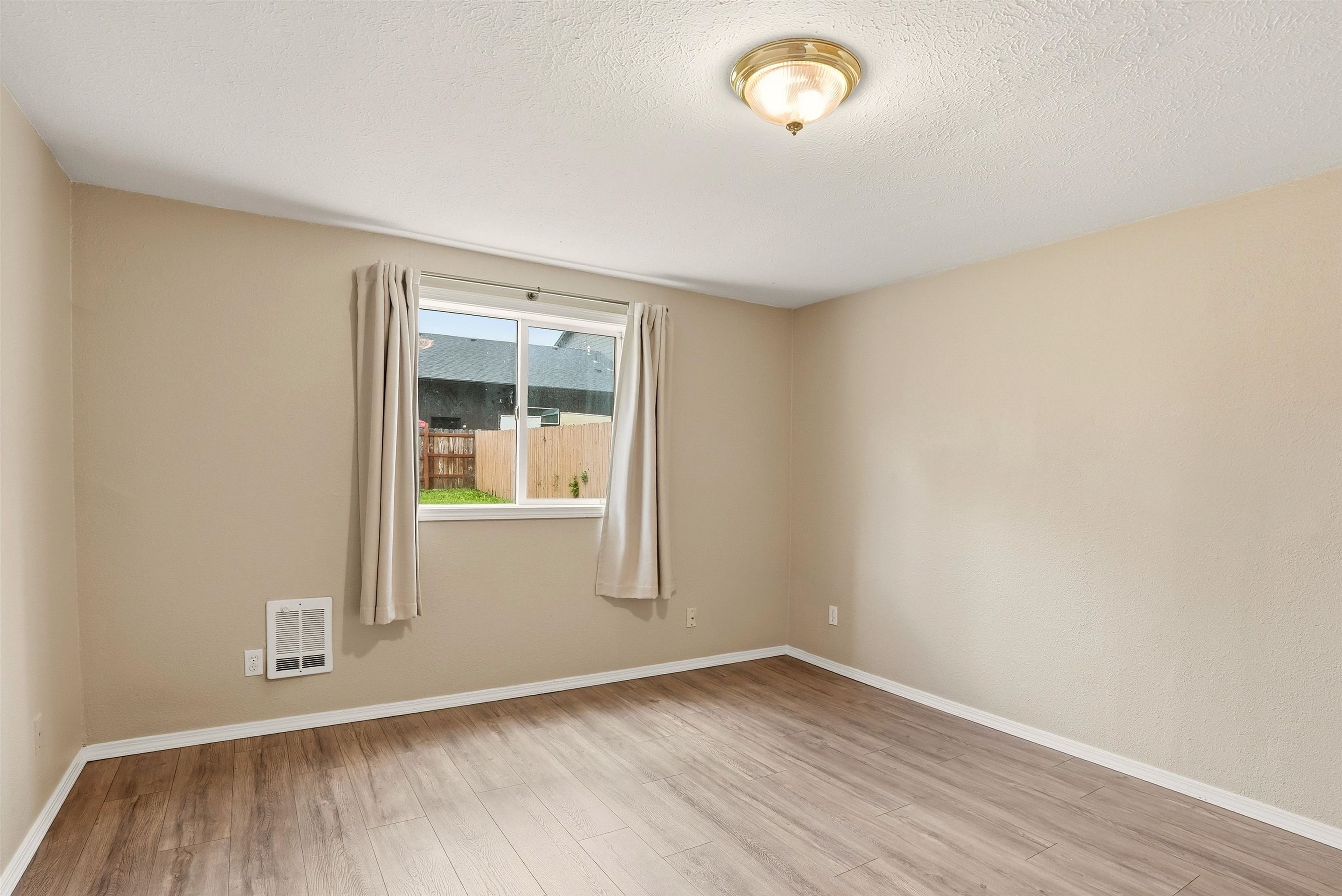 104 N Colville Rd - Photo 12