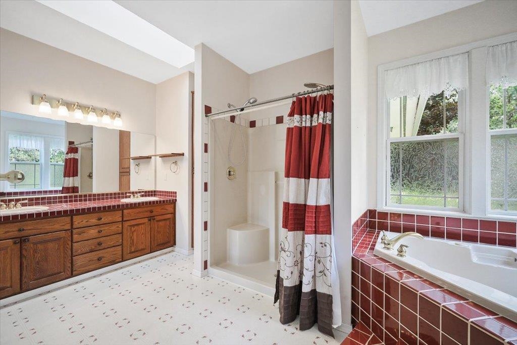8704 N MALVERN Rd - Photo 15