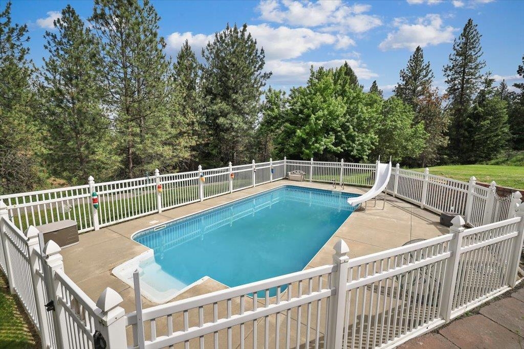 8704 N MALVERN Rd - Photo 32