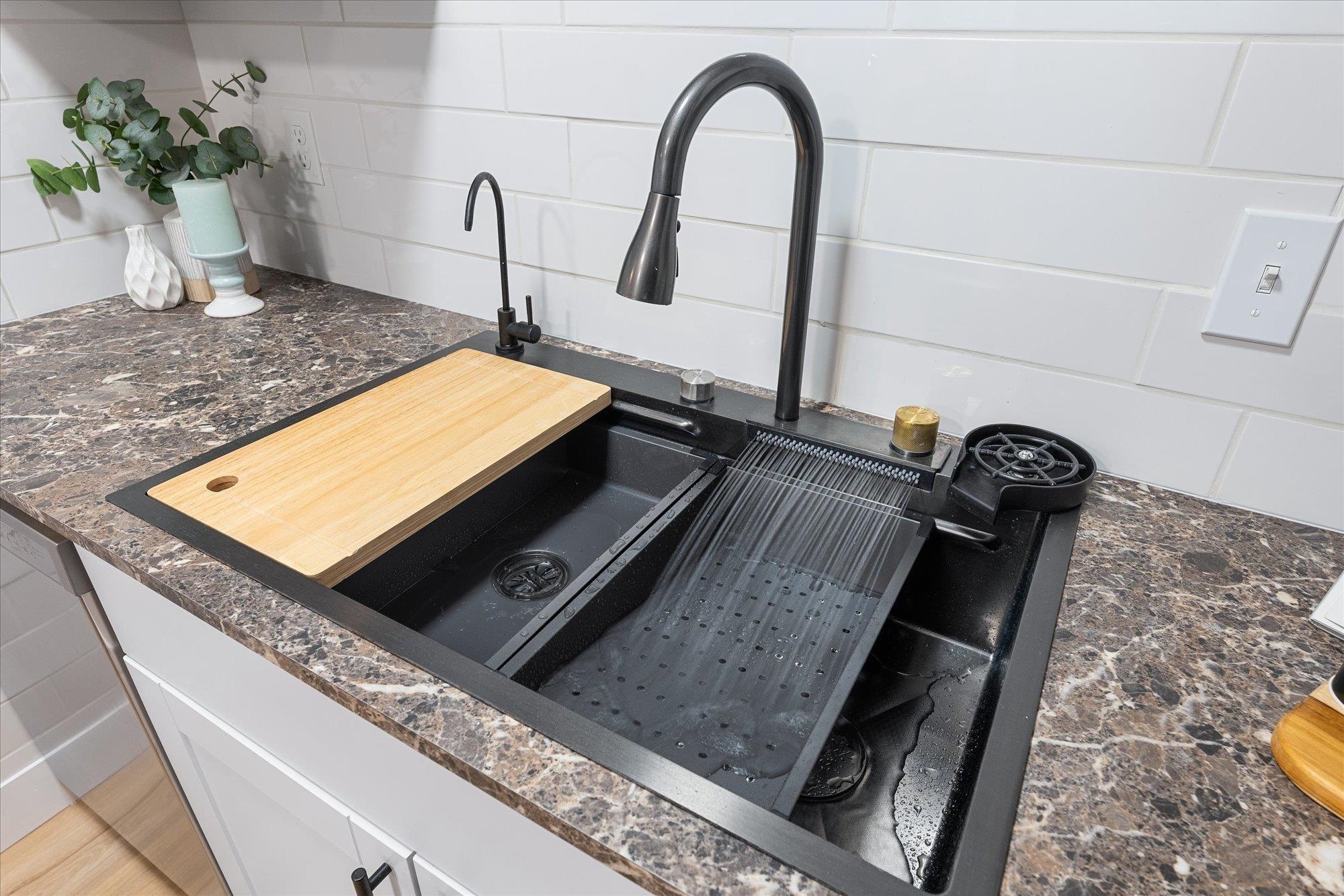 6212 N Assembly St - Photo 9