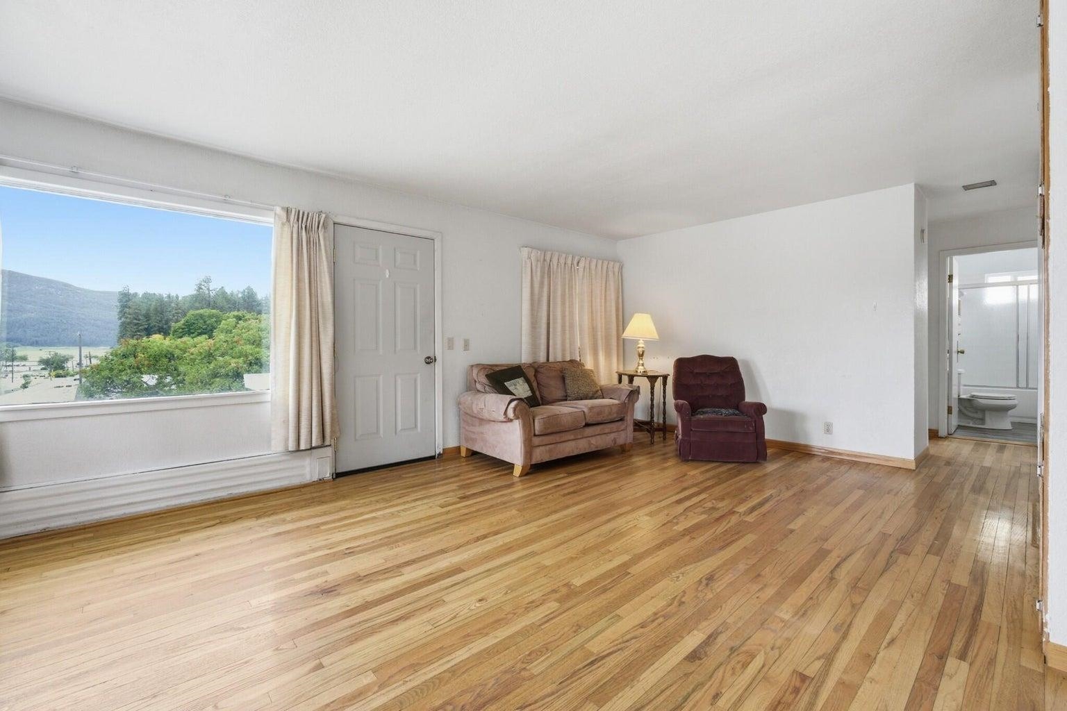 891 S Hoffstetter St - Photo 3