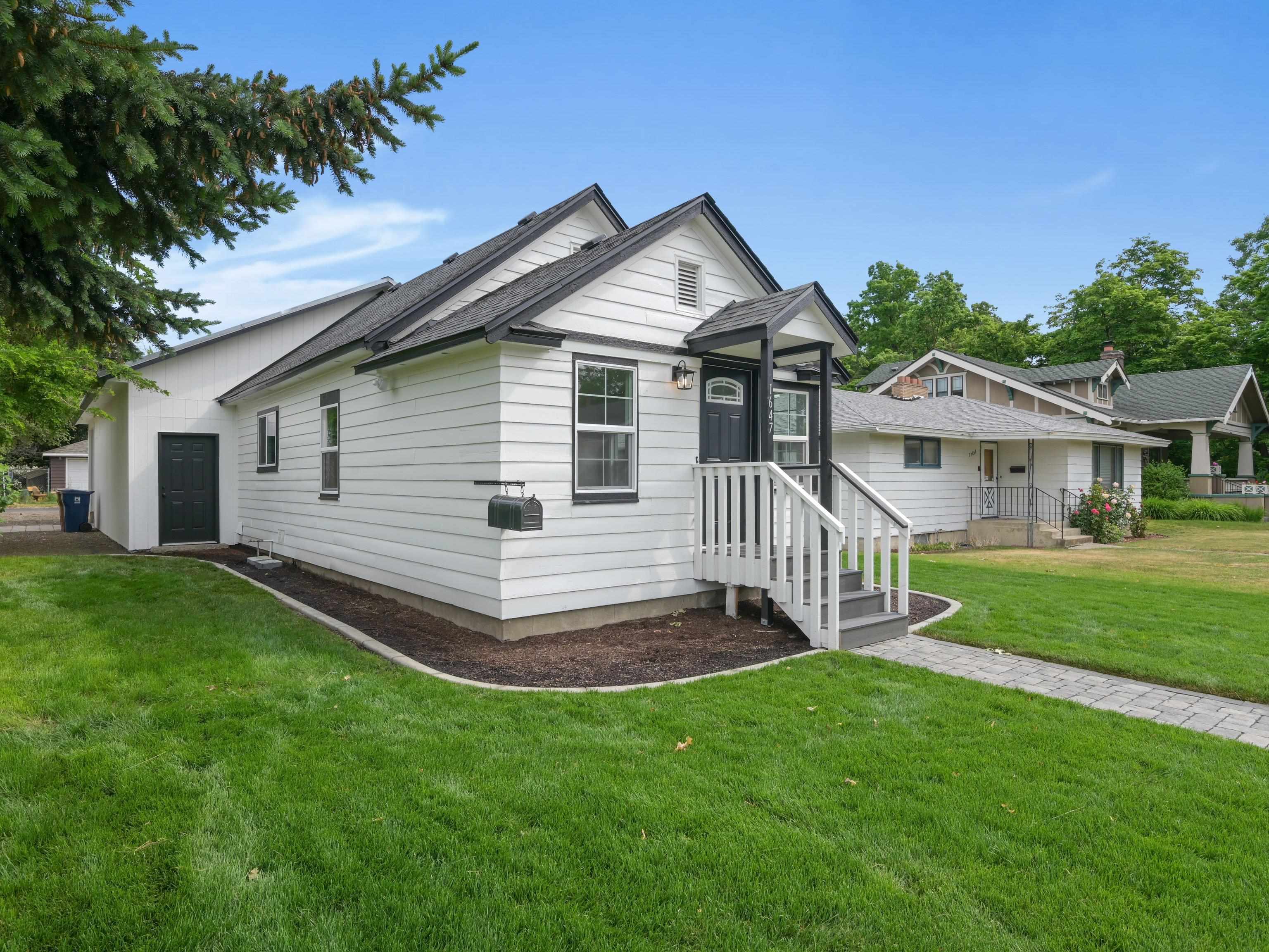 1647 E Gordon Ave - Photo 3