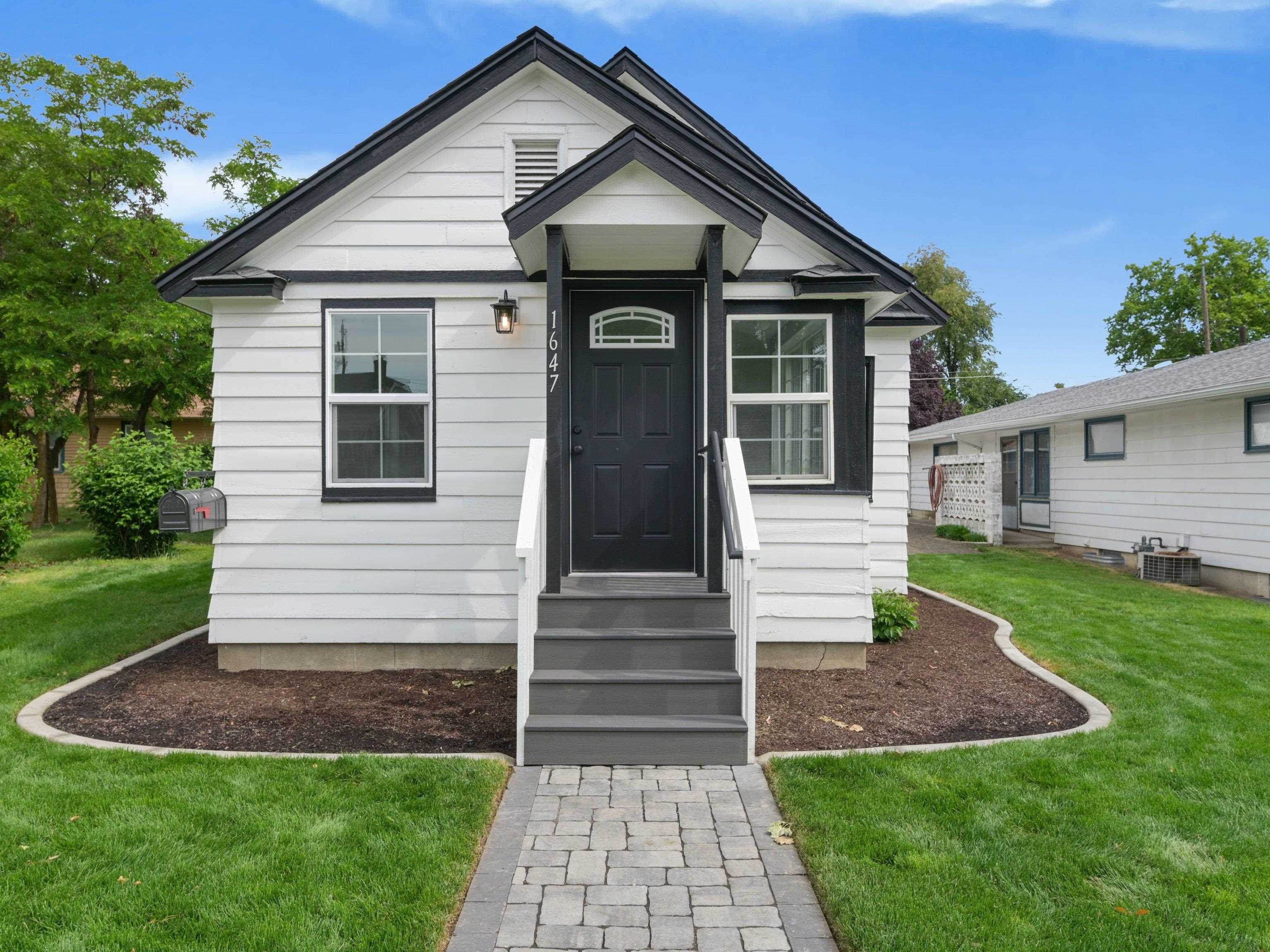 1647 E Gordon Ave - Photo 4