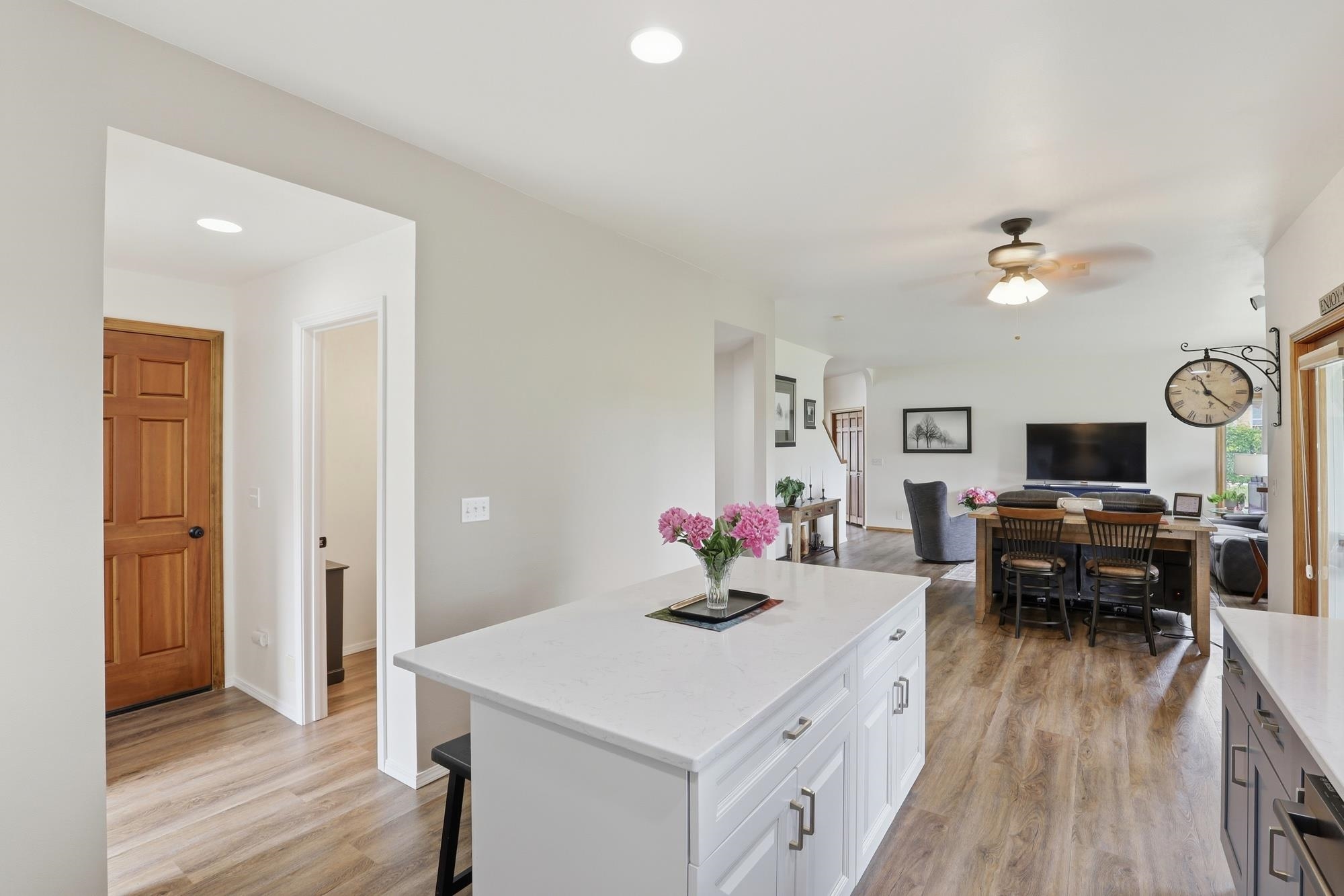 814 N High Desert Dr - Photo 14