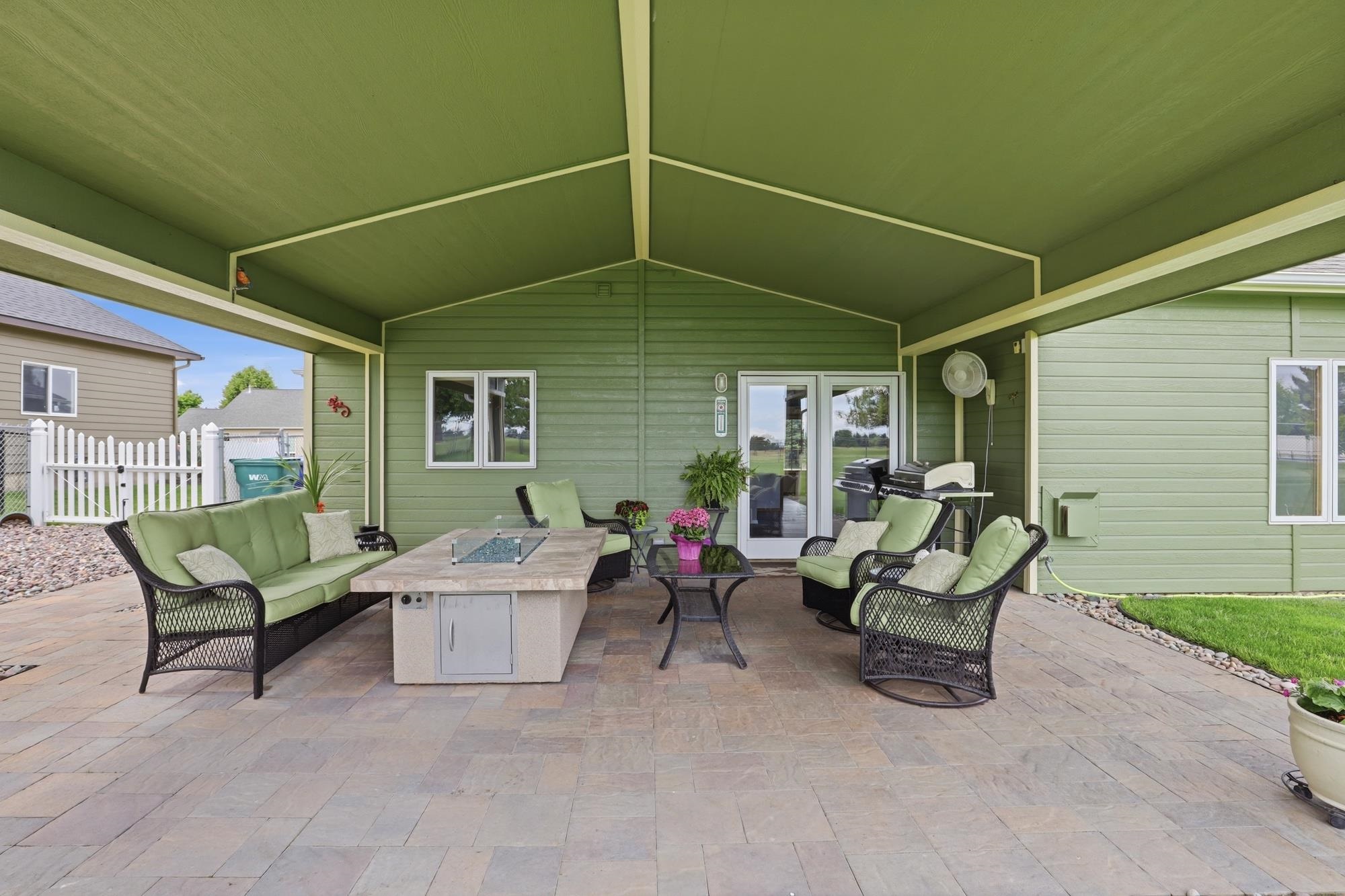 814 N High Desert Dr - Photo 32