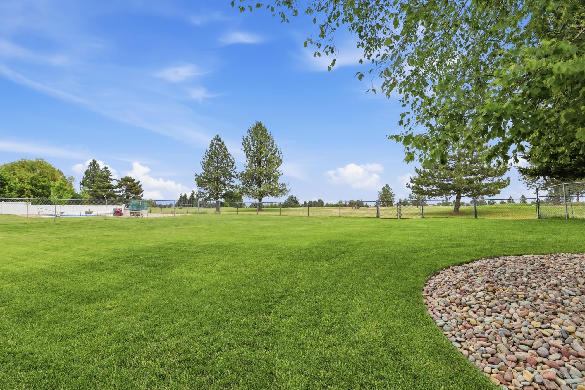 814 N High Desert Dr - Photo 34