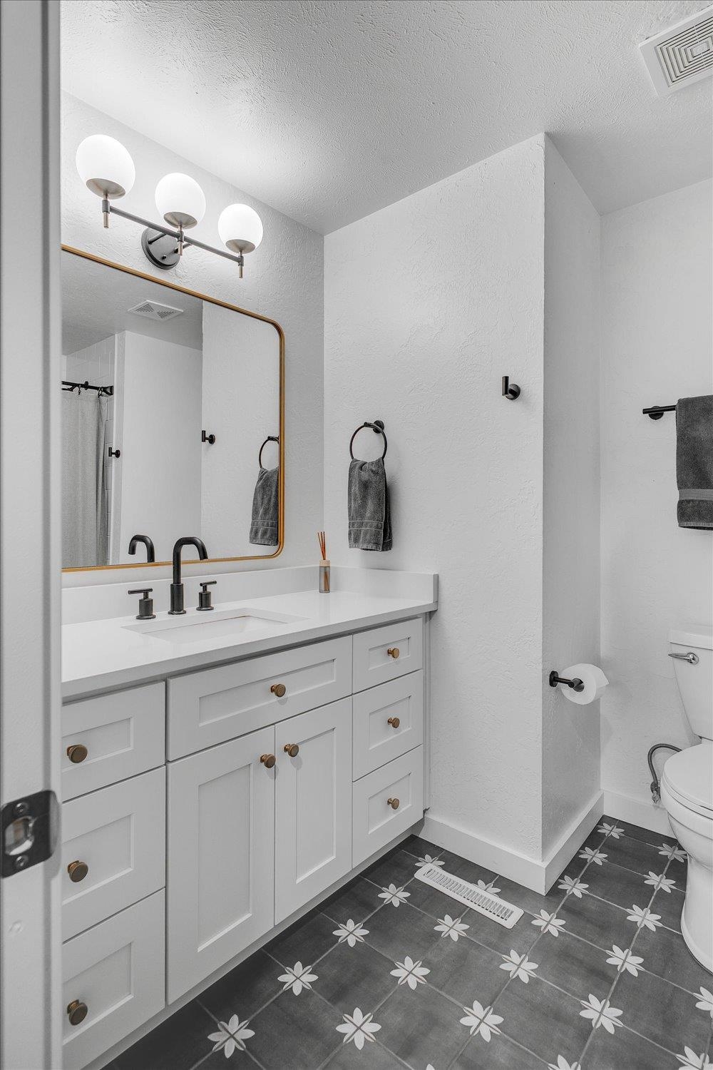 13619 E 27th Ave - Photo 14