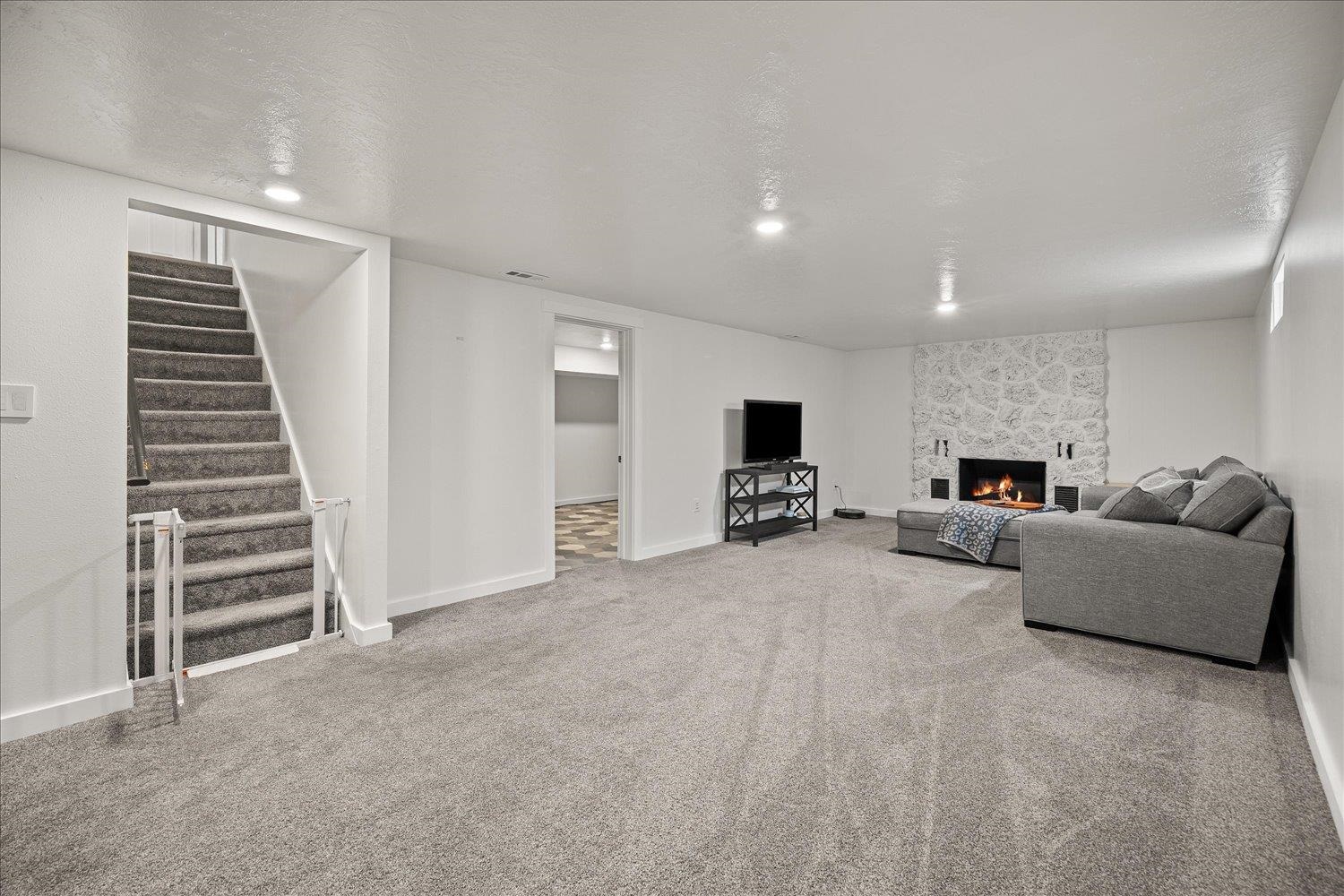 13619 E 27th Ave - Photo 19
