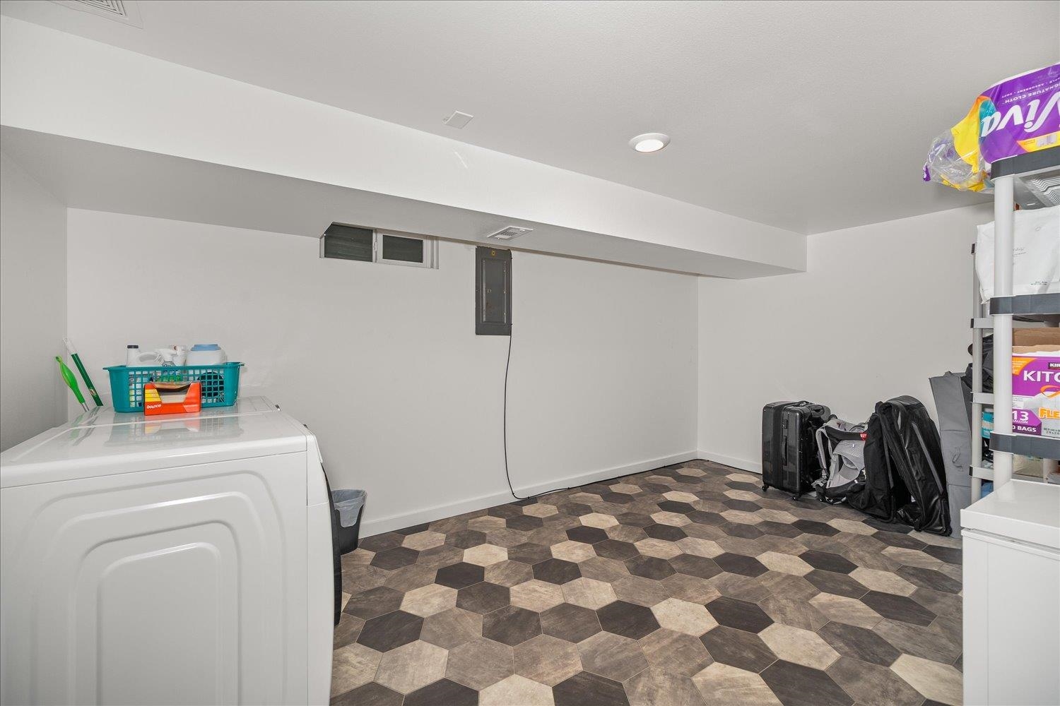 13619 E 27th Ave - Photo 23