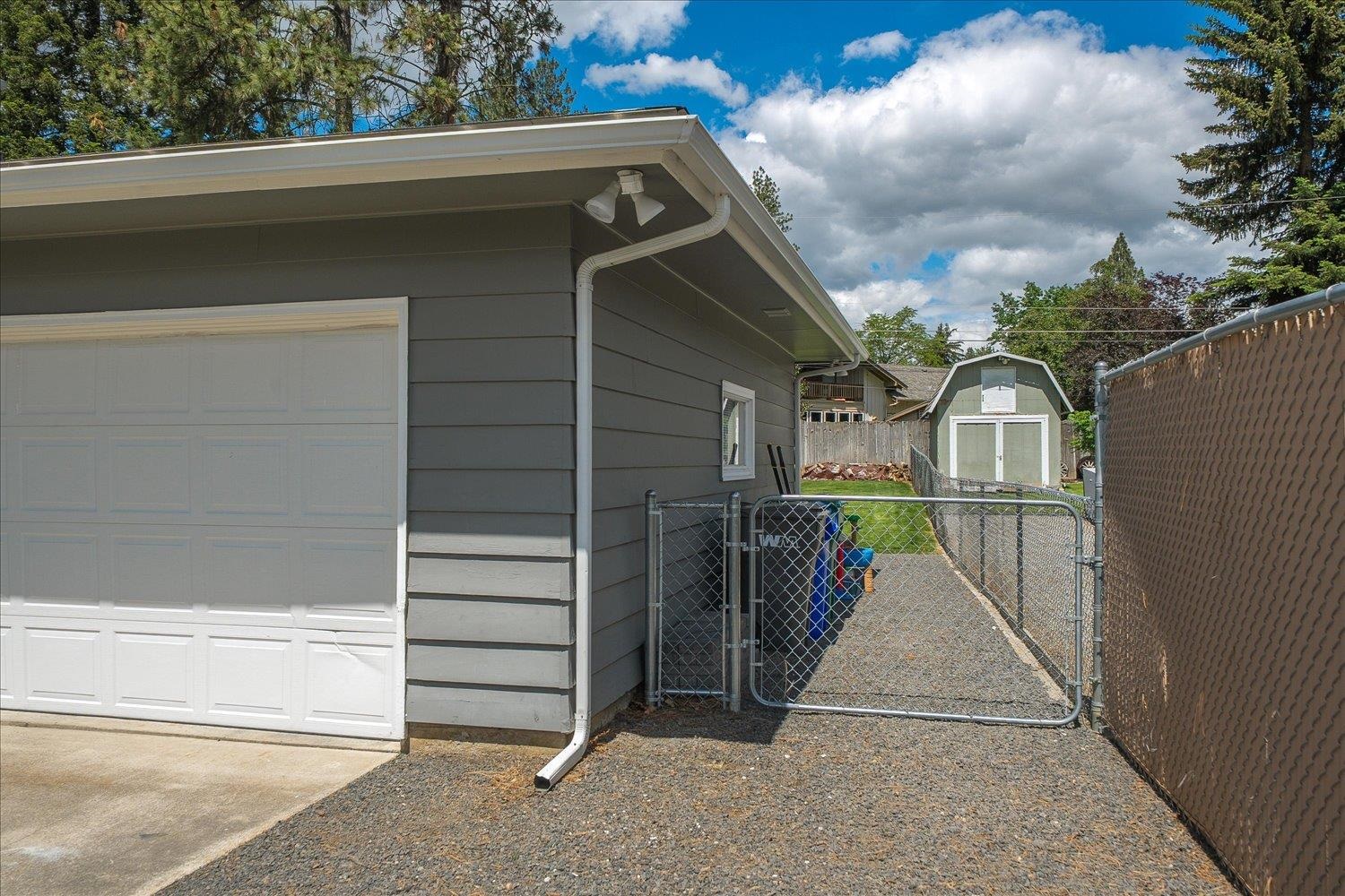 13619 E 27th Ave - Photo 36