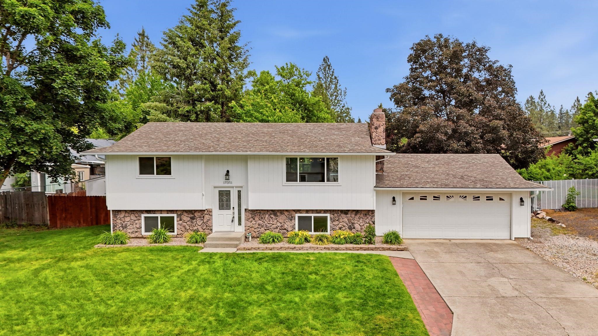 12315 E 27th Ave - Photo 1