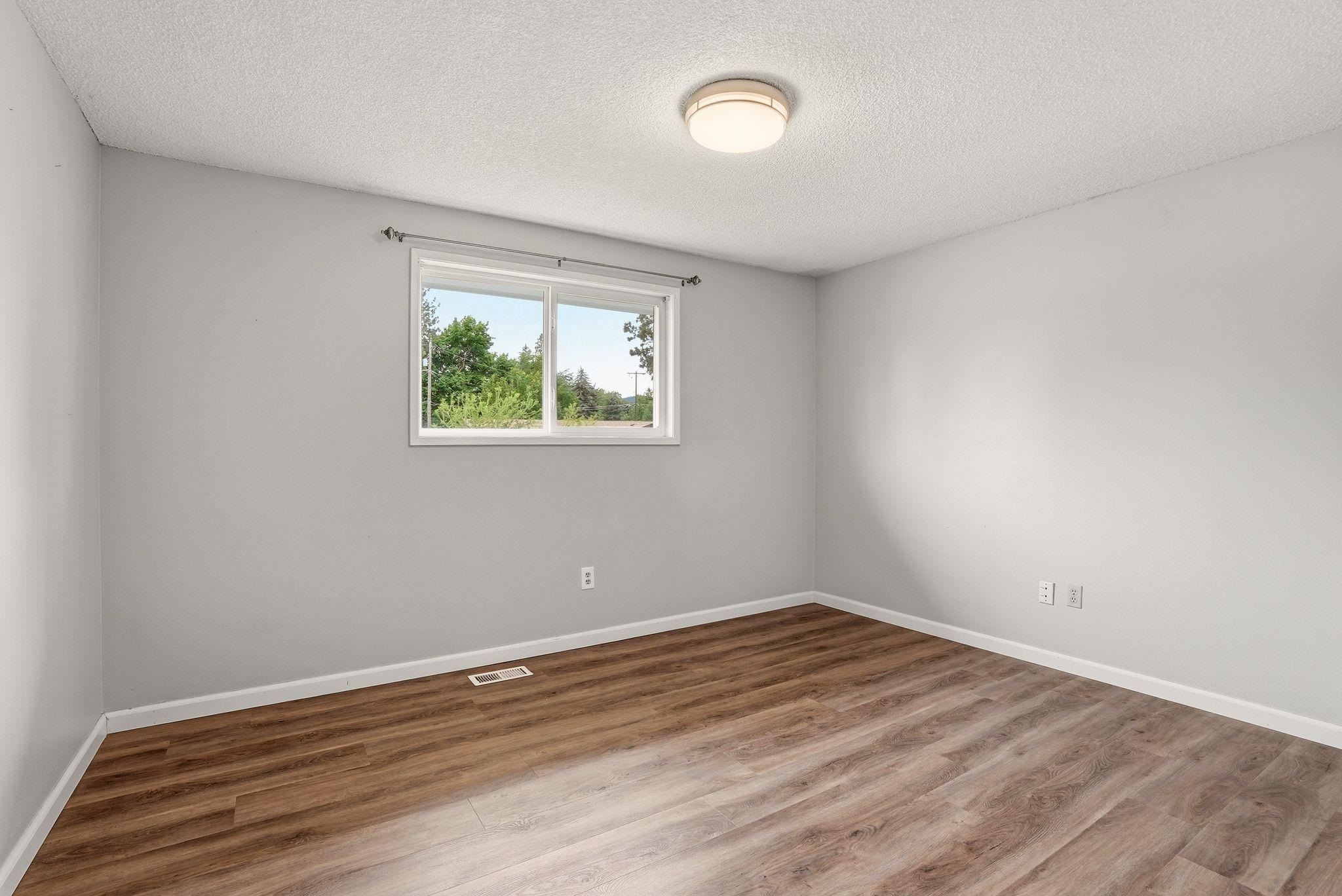 12315 E 27th Ave - Photo 18