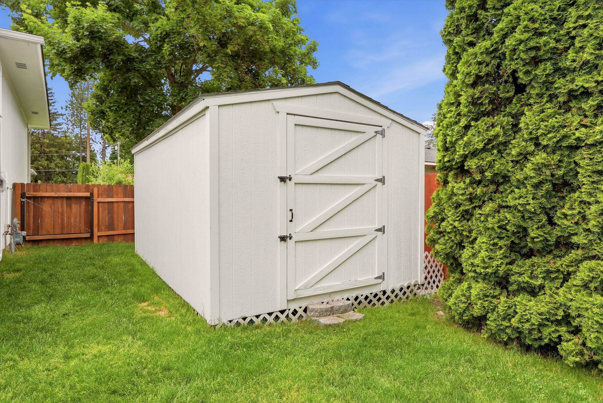 12315 E 27th Ave - Photo 44