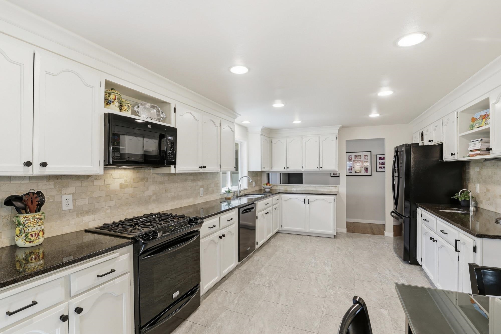 3906 S Lee St - Photo 8