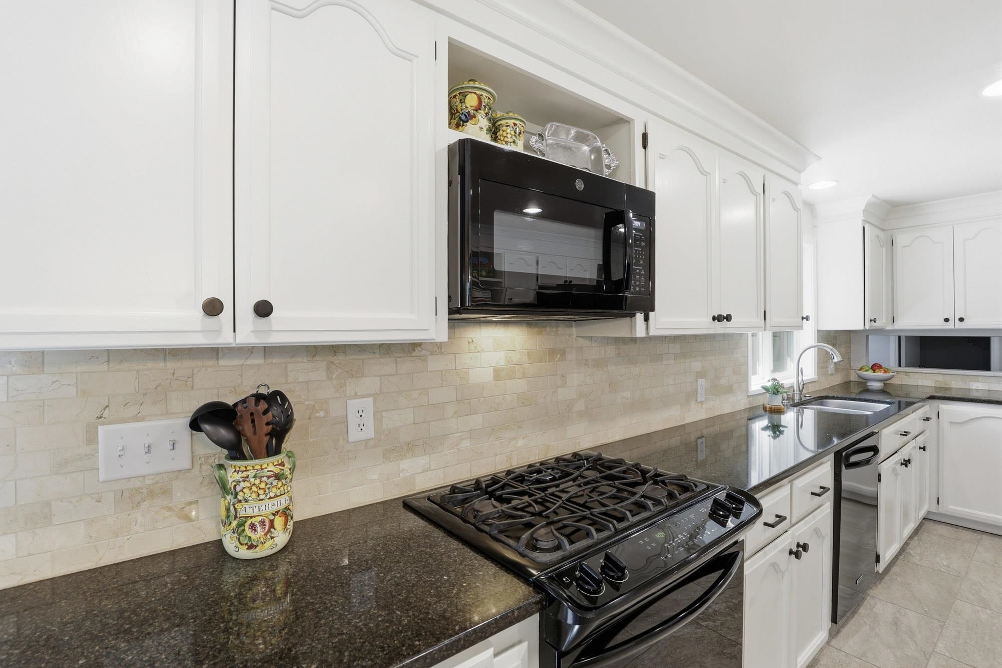 3906 S Lee St - Photo 9