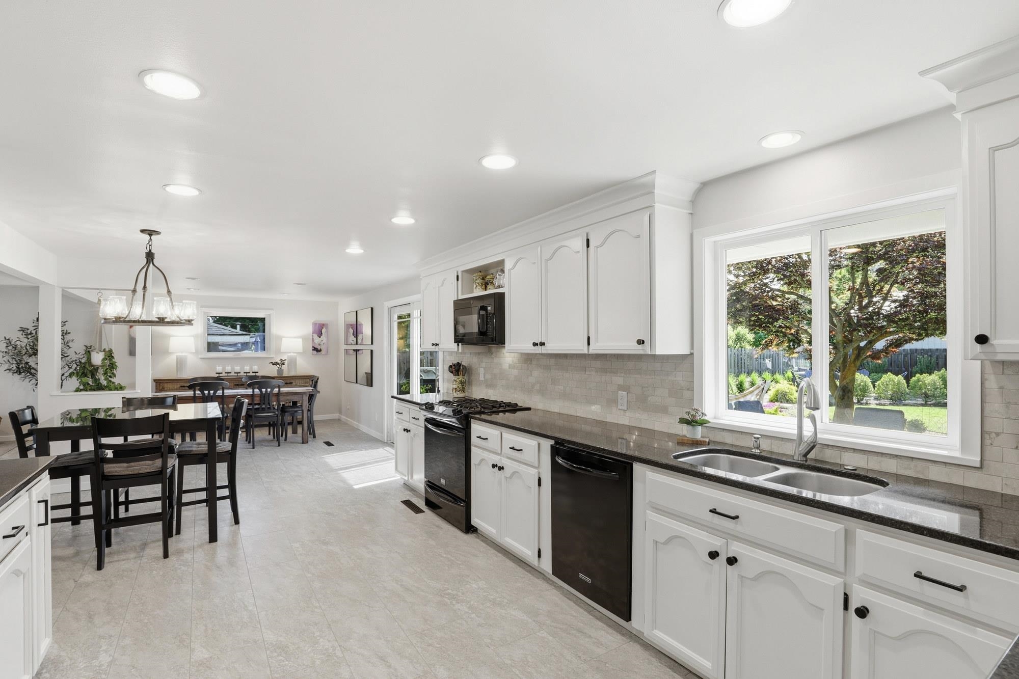 3906 S Lee St - Photo 11