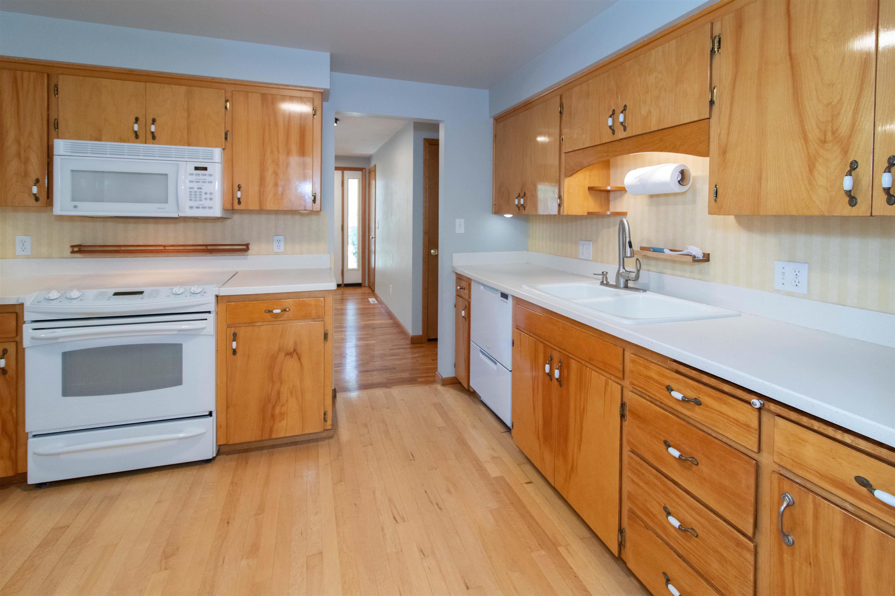 17704 N Hilltop Rd - Photo 5