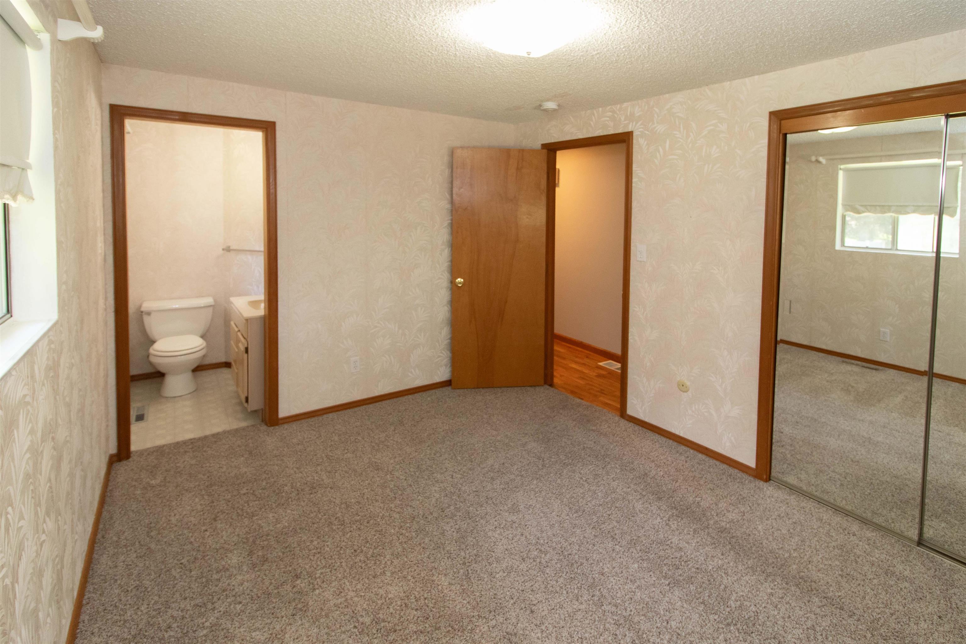 17704 N Hilltop Rd - Photo 9