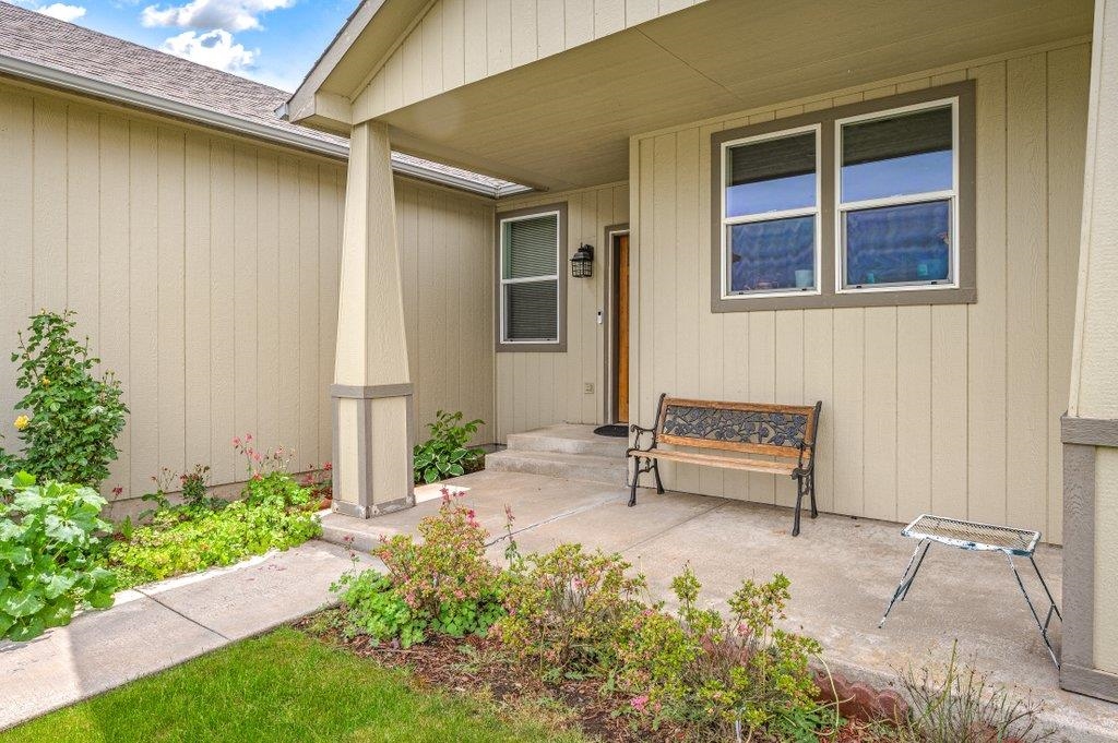 17604 E 3rd Ln - Photo 3