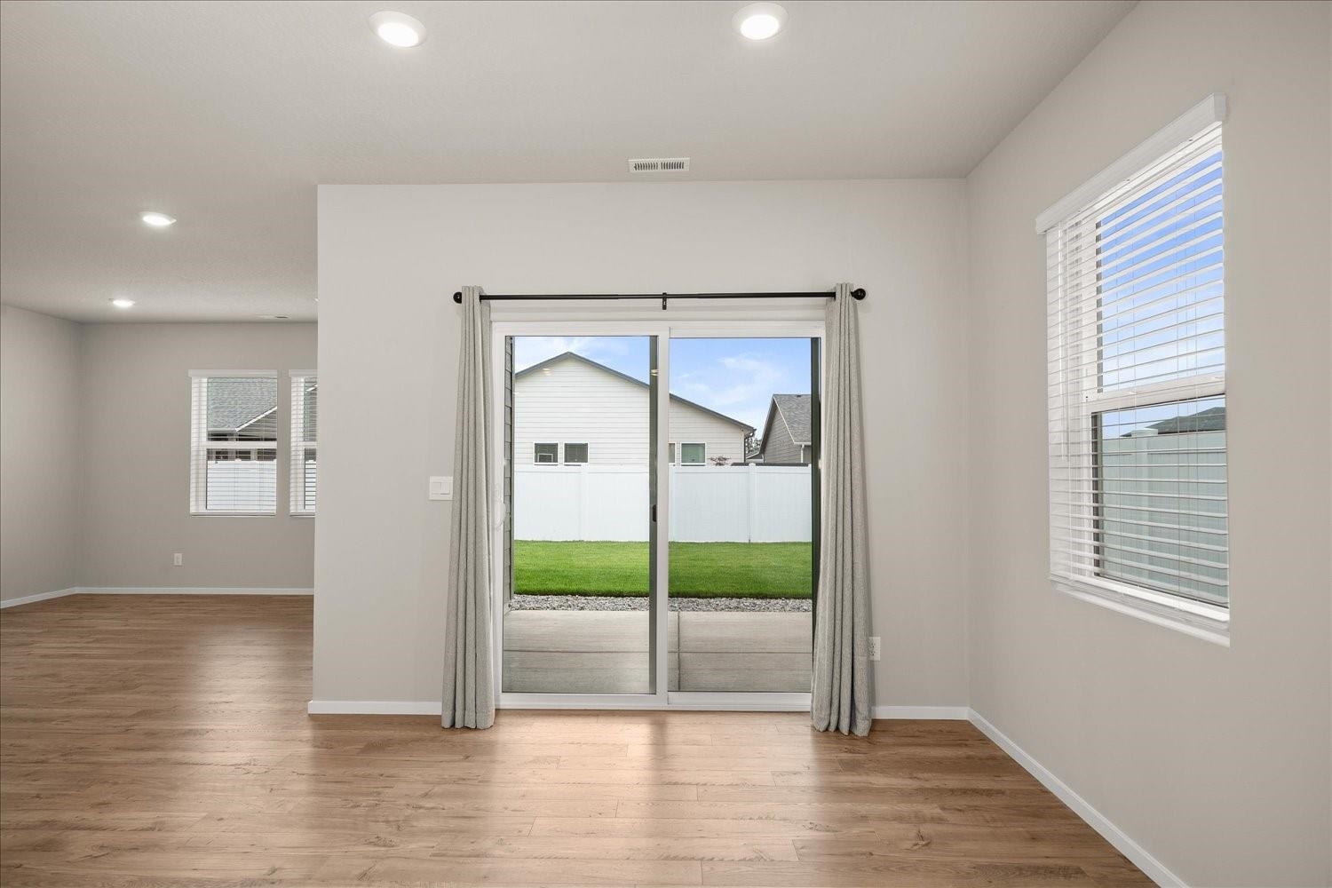 8406 W Red Ave - Photo 16