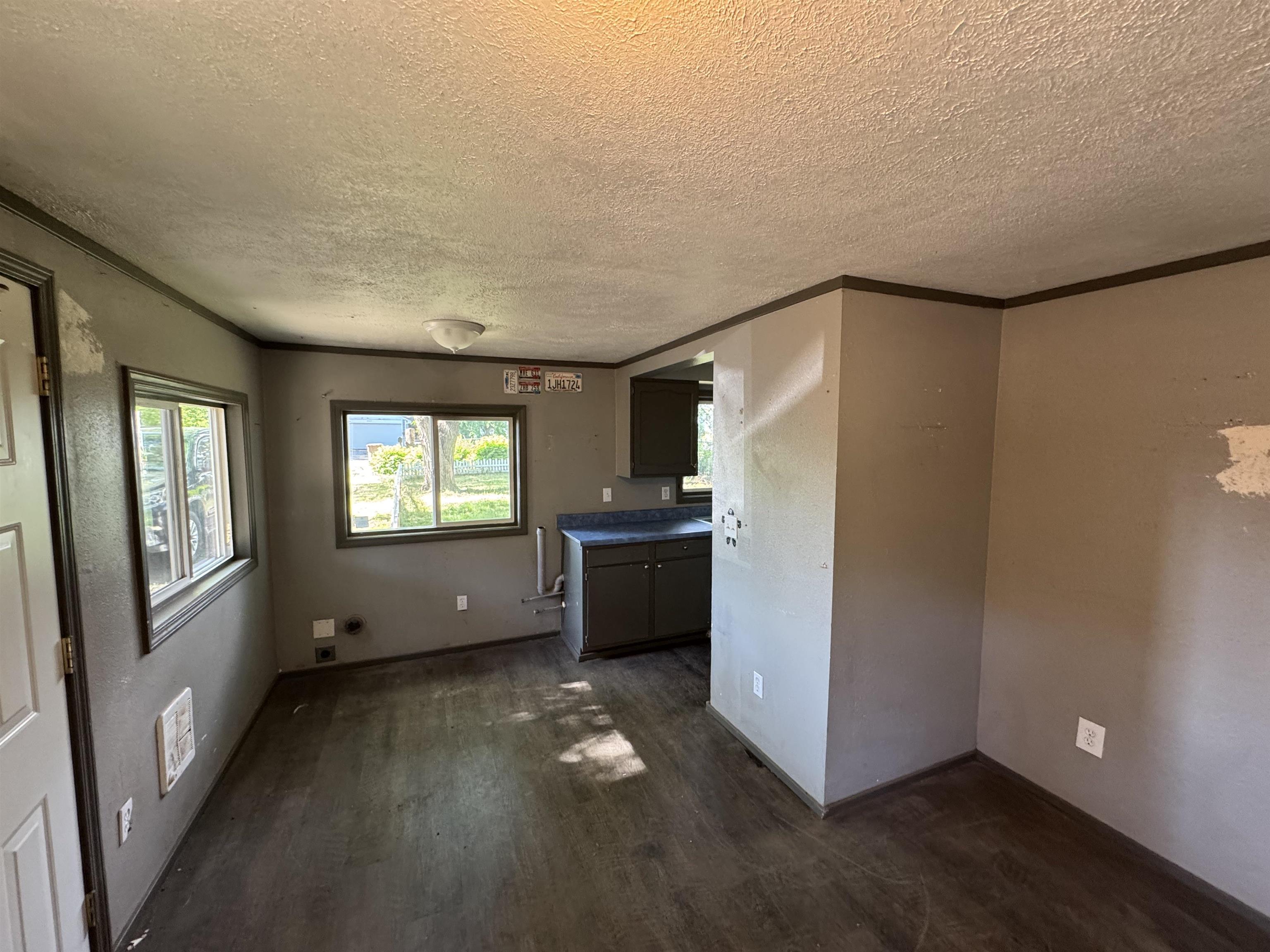 2203 E Central Ave - Photo 2